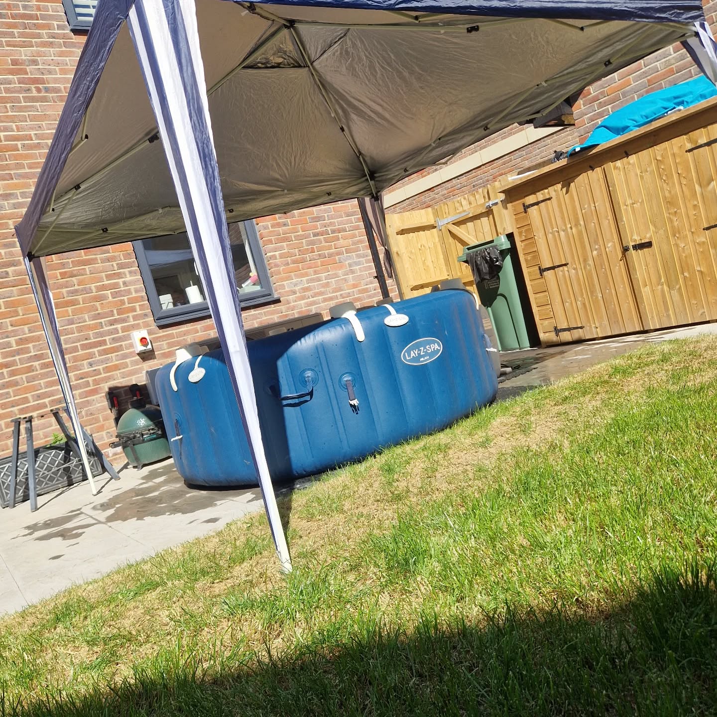 POV: You thought about booking a hot tub with BubblesLDN... but decided to wait. ☀️🥵
Now you're melting in the heat while everyone else is cooling off, relaxing under the bubbles, and making the most of the sunshine. 😎🫧
Don't let the next heatwave catch you out! 🔥➡️💦
📲 Book your hot tub today
🌐 www.bubblesldn.co.uk/booking-form
#BubblesLDN #HotTubHire #LondonHotTubHire #Heatwave #Lazyspa