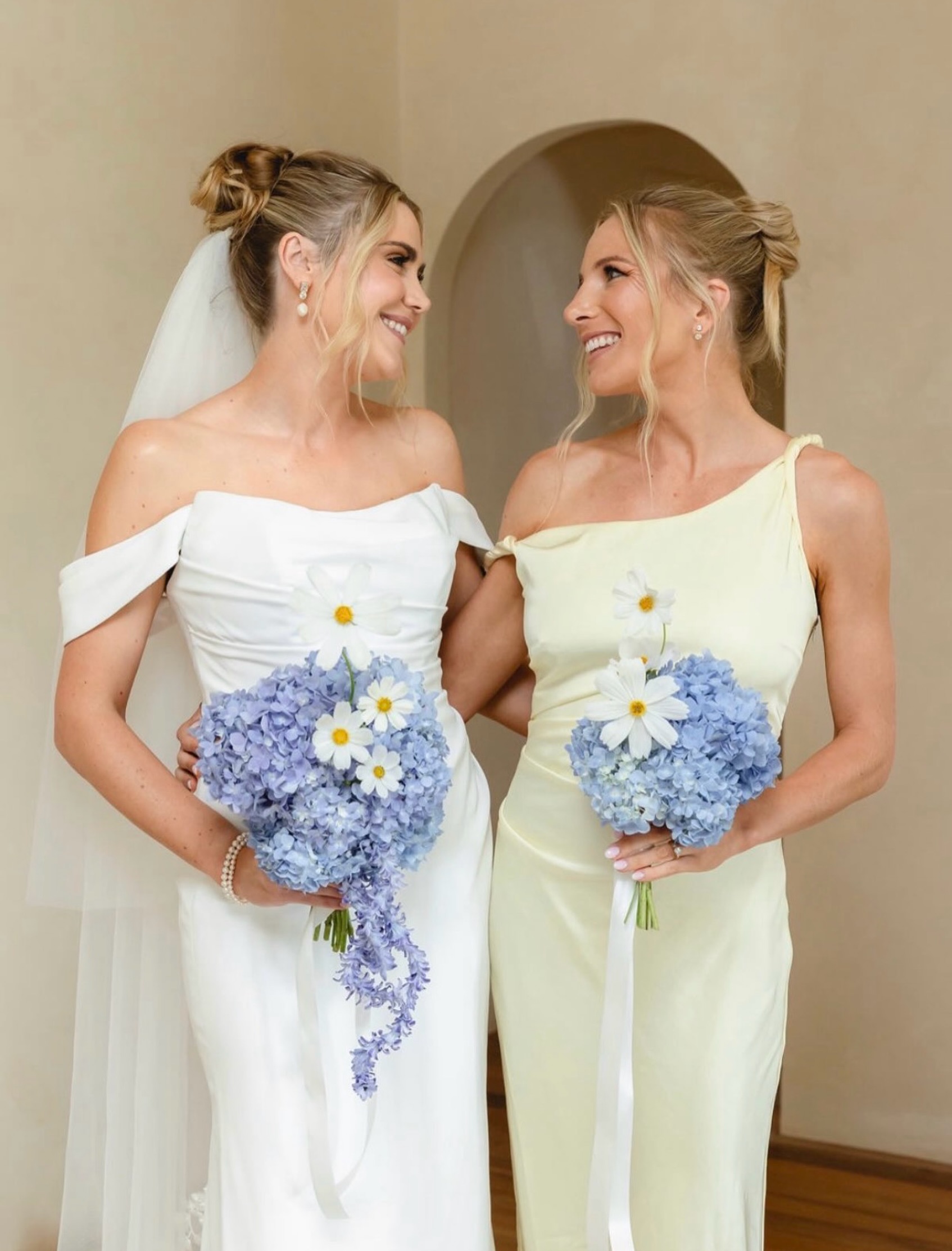 The greatest compliment is to see one of our past brides in a bridal party 🥰 Brides SAMANTHA with BGC past bride LIV
Makeup by @bridalglowco COURTNEY
Hair by @bridalglowco KATE B
Captured by @muirweddings
Venue @villatoscana