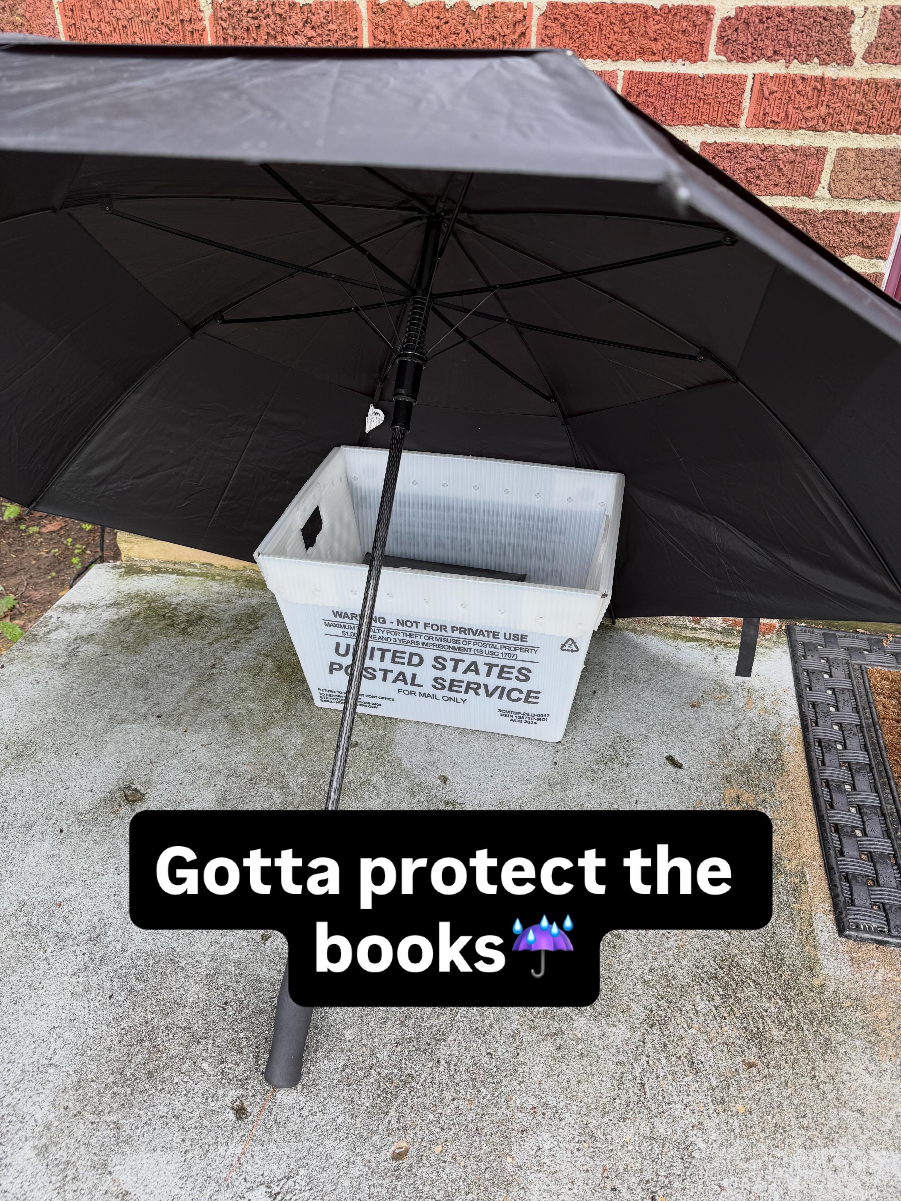 More shipments went out today 😊 I’ve had so many wonderful responses this week alone for The Reader’s Resort and Goodnight Lydia, I’m incredibly lucky to have you all in my corner 😊 Thank you for everything ☔️🕯️
#bookstagram #thrillerauthor #thrillerbooks