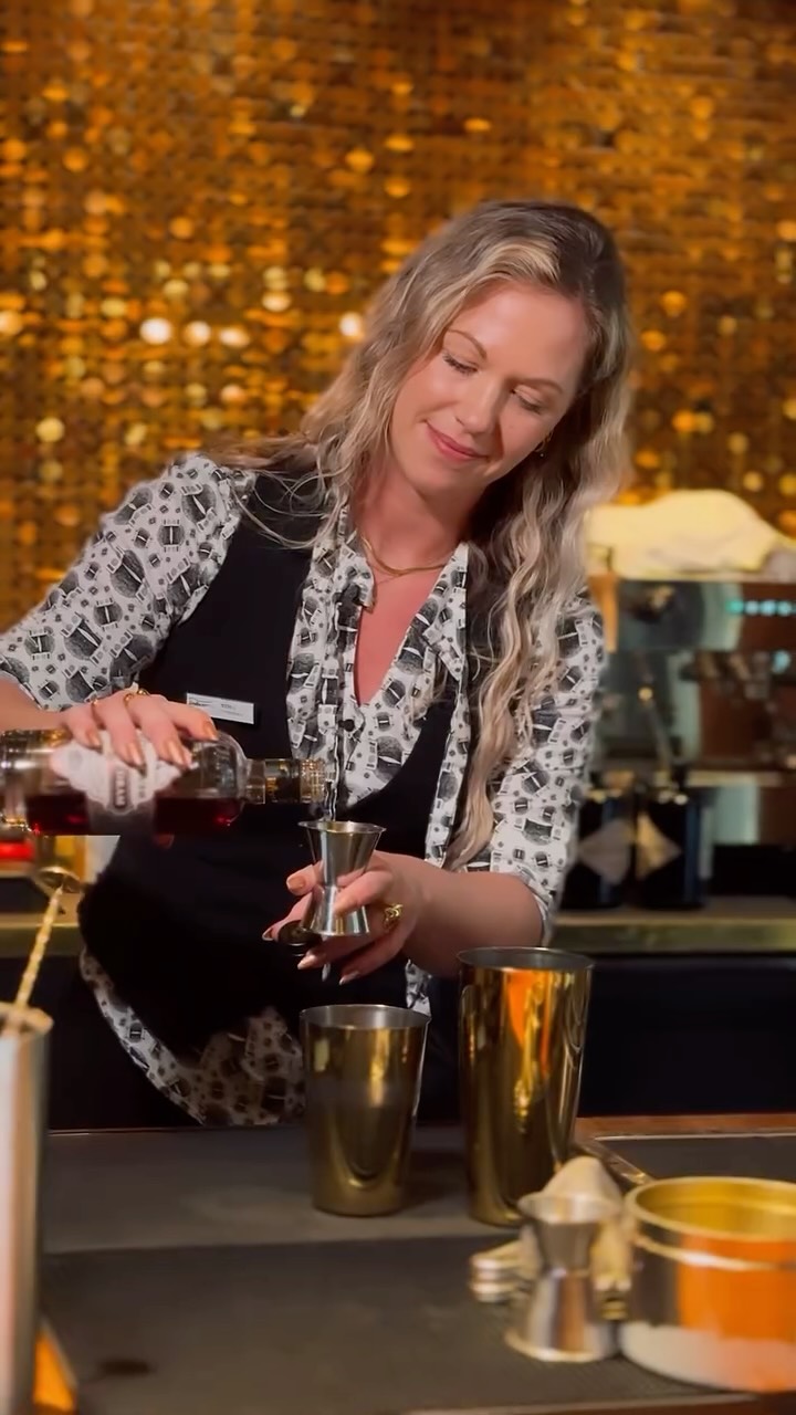 Happy Monday 🧡
A little reminder: we’re closed today — but our new cocktail creations will be waiting for you again tomorrow. 🍸👀
Fresh flavors & many reasons for your next night at LVDWIG BAR. 🖤🥃
See you soon for drinks & nice moments .