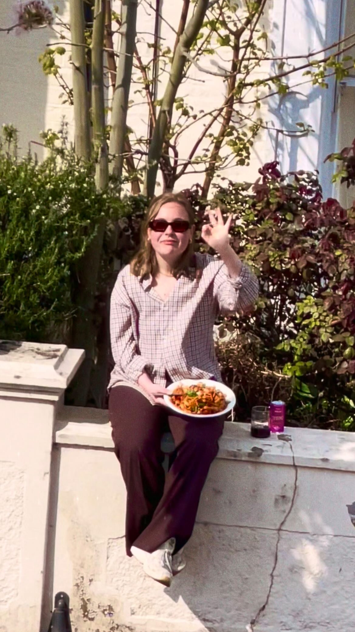 In a world of matcha and pilates, don’t forget you who really are🍝🍷
Pasta and wine in the sunshine is all you need✨