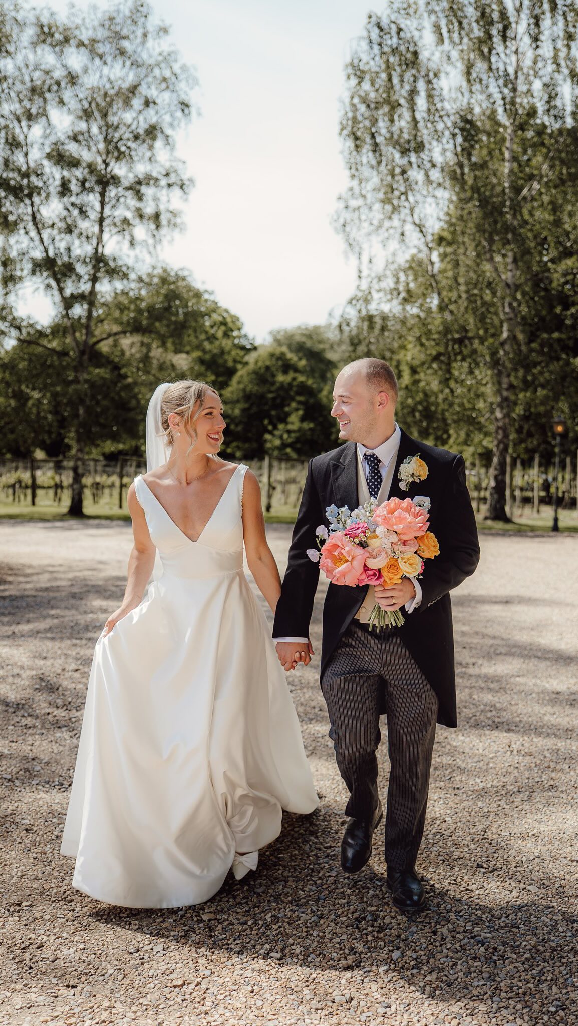 Wow. Wow. WOW. 😍
What an amazing day at Stanlake Park Vineyard for Ellie & Dom 🤍 From the emotional moments (there were so many happy tears shed) to guests soaking up the golden evening light, the WILD champagne spray, the absolutely STUNNING event styling and florals by @everafter_weddings, the packed dance floor and every little in-between moment… this wedding was pure magic from start to finish. ✨🪩🌸📸
These are the kinds of days that remind me exactly why I have the best job in the world. I love being a wedding photographer. Friday was so Relaxed, joy-filled, best kind of beautiful chaos surrounded by the best people and the biggest energy. Honestly? A solid 100/10 kind of wedding. 🤍
As per usual Stanlake Park really delivered the dream backdrop for it all, vineyard views, summer sunshine and the most incredible atmosphere all day long!
If you’re planning a Stanlake Park wedding and looking for a Berkshire wedding photographer who captures the real moments, the movement, the emotion and all the party vibes… I’m SO ready for it. 📸✨🪩
Like, Save, Comment or Share 🥰
Photographer - @amydianaphotography
Video - @afford_a_video
Venue - @stanlakeparkweddings
Event Styling & Florals - @everafter_weddings
HMUA - @aliceportermakeupandhair
#StanlakeParkWedding #BerkshireWeddingPhotographer #StanlakePark #BerkshireWedding #UKWeddingPhotographer