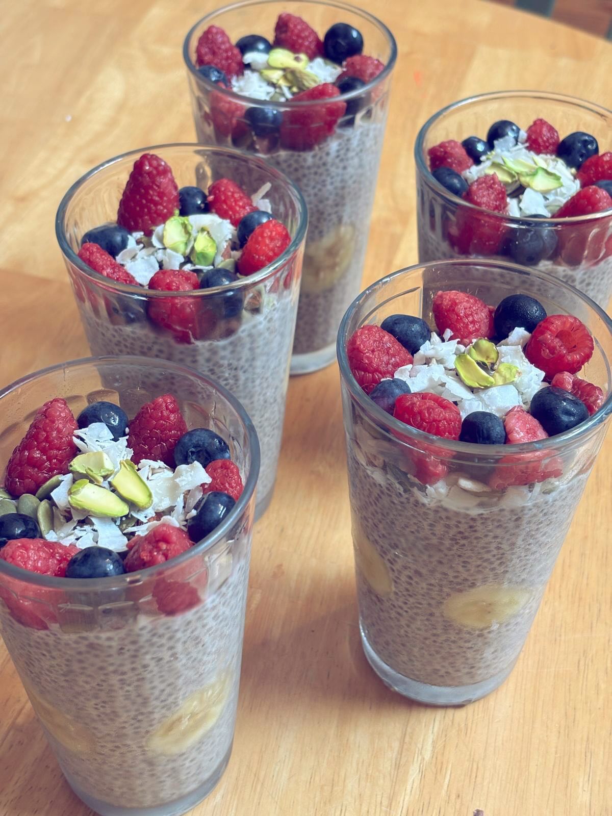 Day 2 of the GLO Fresh Food Reset in the Bahamas. 🏝️
Fresh, prana-filled foods from nature, carefully chosen to help recalibrate and reset the body, the nervous system, and the taste buds.
This is more than cleansing.
It’s releasing sugar, emotional eating, digestive stress, and fatigue… while learning to eat for energy, clarity, balance, and self-love.
Beautiful food. Beautiful people. Beautiful environment @sivanandabahamas 🏝️🙏🩵
#foodasmedicine
#epigenetics