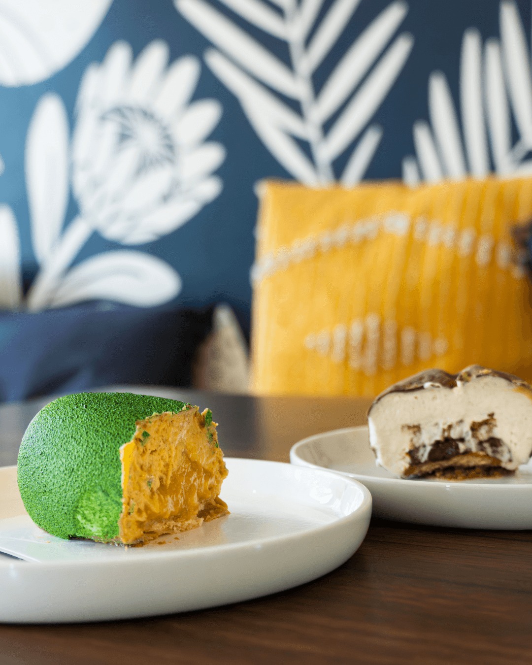 Petits aperçus du cœur de nos pâtisseries ✨
Des créations aussi gourmandes à l’intérieur que délicates à l’extérieur !
🧁 La pâtisserie de Rebecca
📍 Salon de thé « Les Herbes Folles », 46 rue de Chartres, 91410 Dourdan
🕰️ Mer–Dim : 10h30–18h00