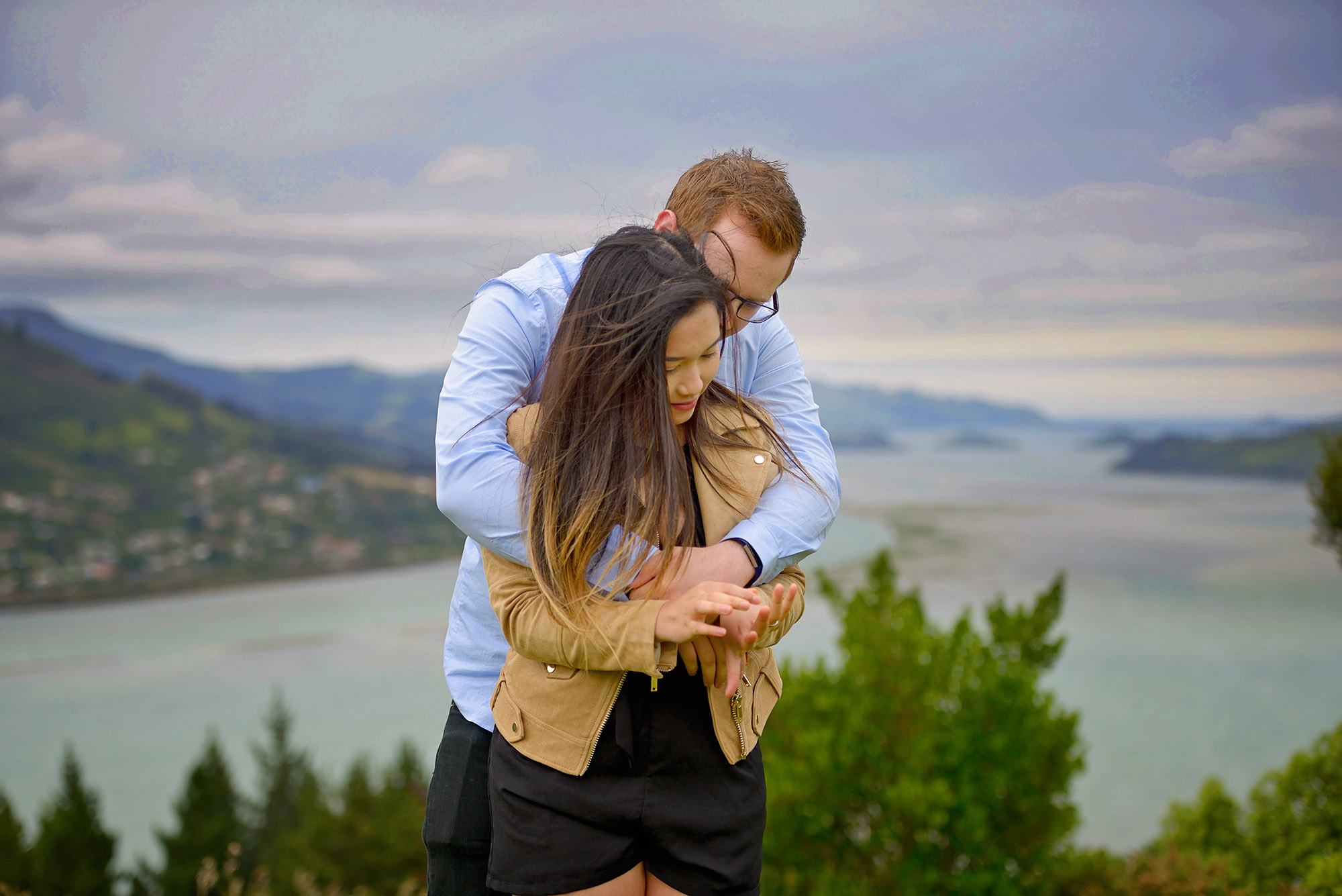 A little windswept, a little nervous, and a whole lot of love.
Photographing surprise proposals will never get old… especially with views like this and that quiet moment right before forever begins.
#dunedinphotographer