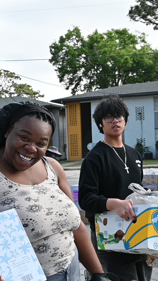 Powerful community outreach through our food and clothing giveaway. Families were blessed with free groceries, quality clothing items, encouragement, and support. We’re thankful for every volunteer, partner, and donor who helped make this outreach possible. Together, we continue to show love in action and meet both practical and spiritual needs in our community. Future food giveaways on our community partners website https://www.higherdefchurch.org/events/hd-food-giveaway/2026-05-30
#Gameface413 #CommunityOutreach #LoveInAction