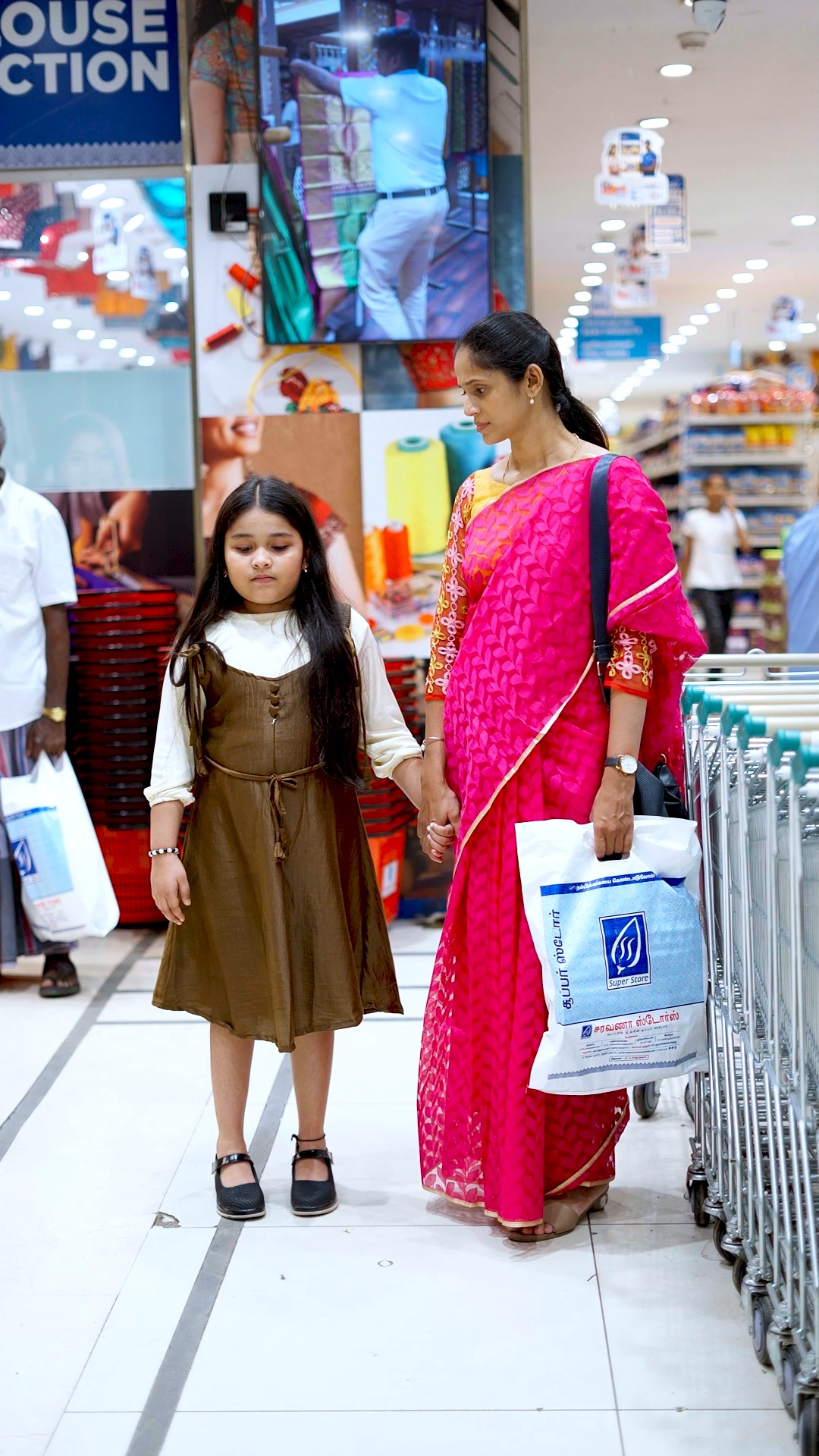 That "never-ending" back-to-school checklist? Done in one trip!
Get up to 72% OFF on top brand bags and 20% OFF on school shoes only at Super Saravana Stores.
#SuperSaravanaStores #BackToSchool #SchoolShopping #ParentingLife #SchoolSupplies