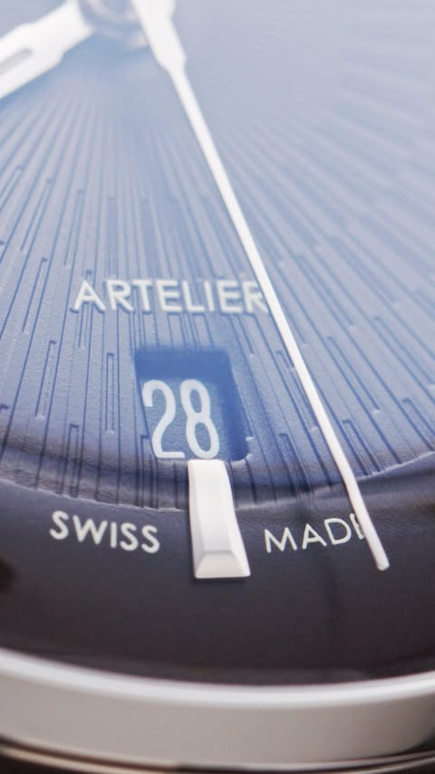 🔹 Offizieller Händler: Jenni Uhren AG
Besuche uns auf 👉 www.jenni-uhren.ch
The Artelier Date in chocolate black. Style and versatility - for those who know what they want.
#Oris #ArtelierDate