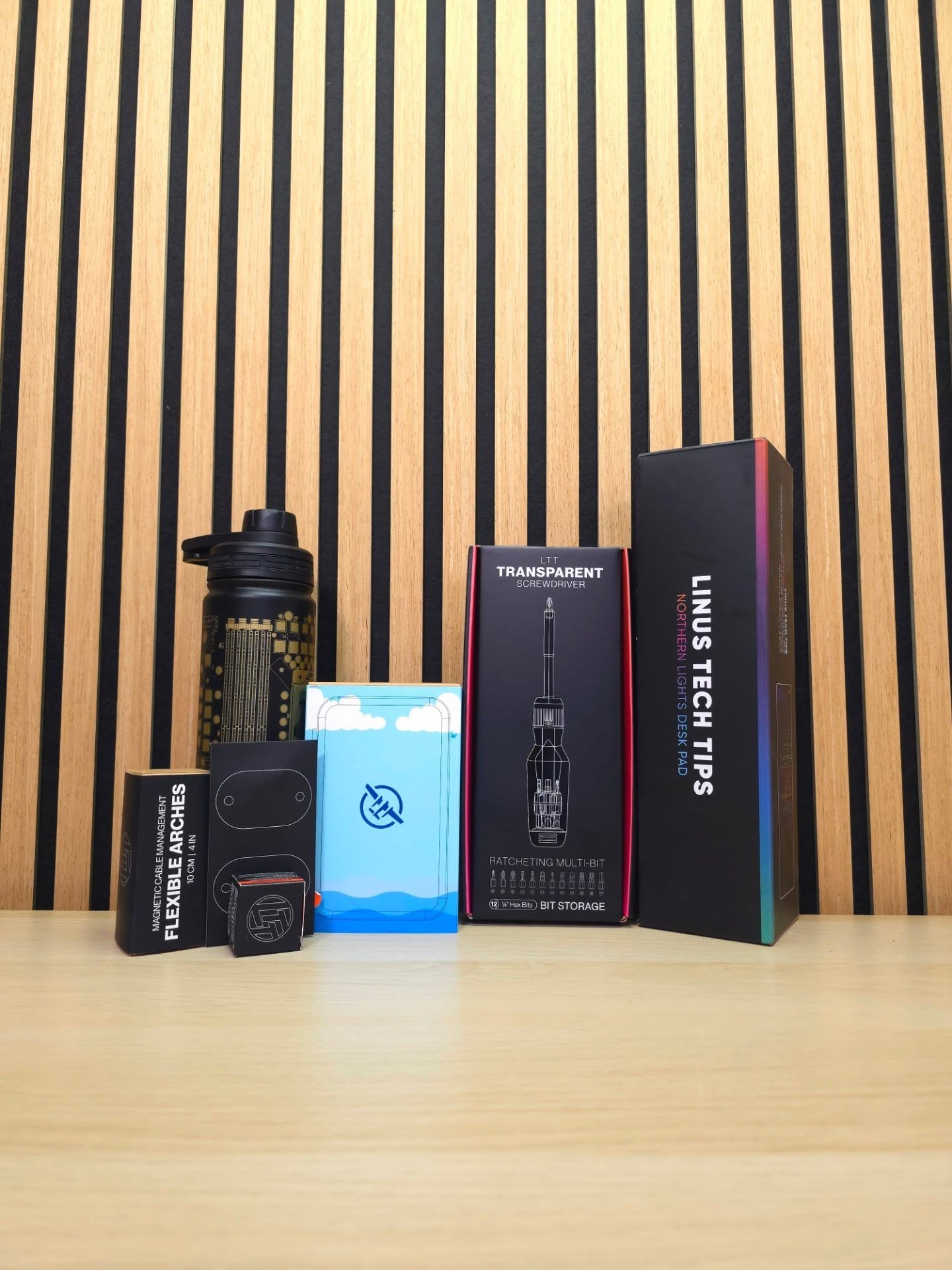 Mail day. Picked up a little haul from LTT (@linustech / @madebycreatorwarehouse)—finally grabbed the transparent screwdriver, the Northern Lights desk pad, the stealth water bottle, and a few other setup accessories. Also ordered a couple of t-shirts (not pictured).
Gotta say, the quality on everything is genuinely impressive. I’ve been watching Linus since the old NCIX Tech Tips days, so it’s awesome to finally grab some of their gear and see how far they've come over the years.
#LinusTechTips #LTT #LTTStore #TechGear #DeskSetup