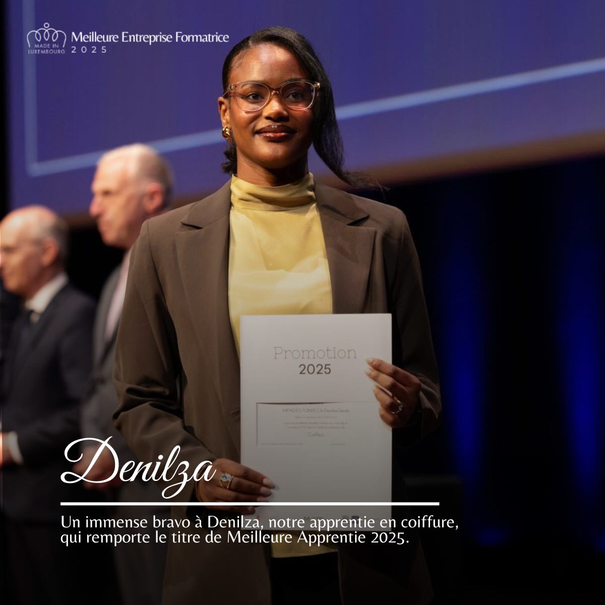 ✨ Un immense bravo à Denilza, notre apprentie en coiffure, qui a remporté le titre de 🏆 Meilleure Apprentie en Coiffure 2025 !
Mais au-delà de cette belle récompense, c’est tout un état d’esprit que l’on célèbre aujourd’hui.
Chez nous, voir nos apprentis s’épanouir, progresser et être reconnus pour leur talent, c’est notre plus grande fierté et notre plus belle satisfaction.
Chaque année, nous ouvrons les portes de nos 9 salons à de nouveaux talents, convaincus que c’est en leur donnant leur chance aujourd’hui que nous construisons la coiffure de demain.
Une conviction récompensée en 2025 avec le titre de 🏆 Meilleure Entreprise Formatrice.
#luxembourg #coiffure