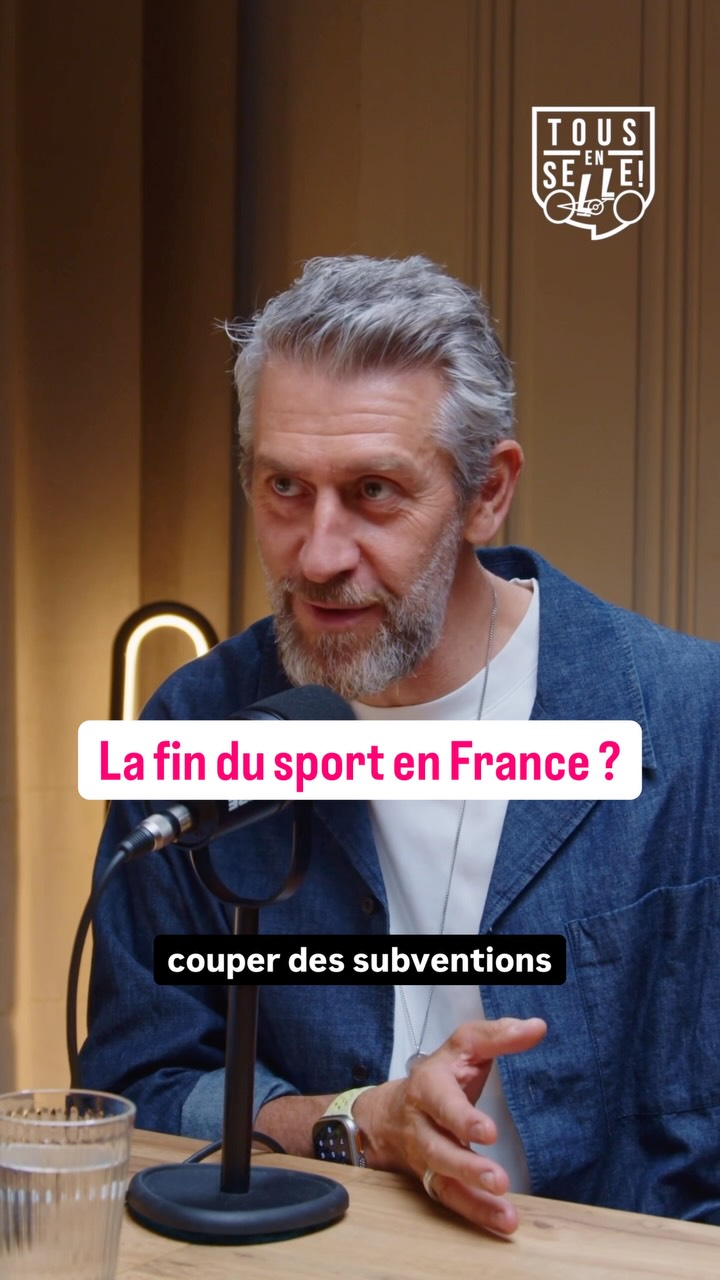 La France, vraiment une « nation sportive » ? 🤔
Quand certains politiques se vantent sur les réseaux sociaux d’avoir supprimé des milliers d’euros de subventions pour des événements sportifs locaux, ça pose question.
Pourquoi le sport est-il systématiquement le premier fusible qui saute quand il faut faire des économies ? 📉
Derrière ces coupes budgétaires, ce sont des événements annulés, des bénévoles découragés et des milliers de personnes privées d’accès au sport. Entre les grands discours et la réalité du terrain, le fossé se creuse.
💬 Et vous, vous la ressentez cette baisse de soutien dans vos clubs ou vos événements locaux ? Dites-le nous en commentaire.