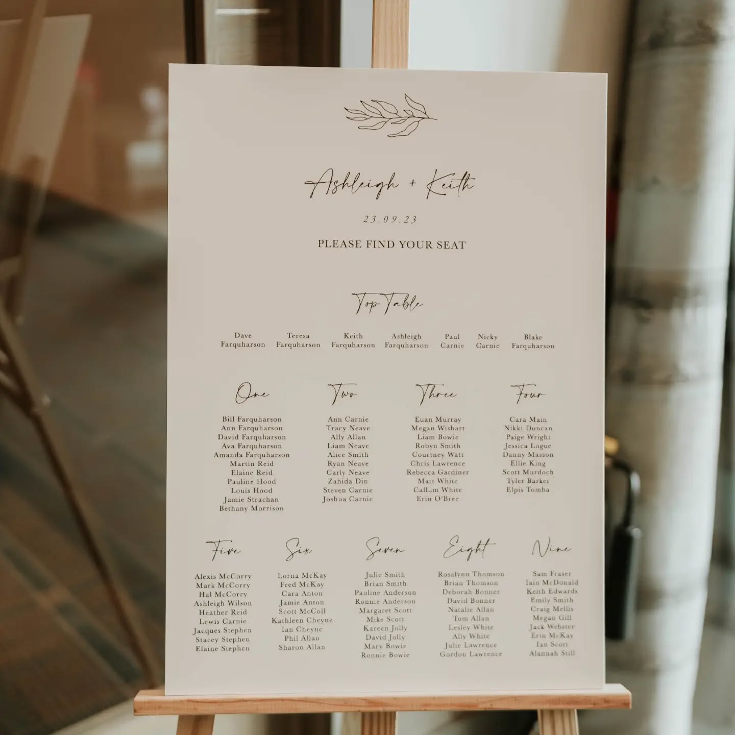 3 MUST HAVE items for a smooth Reception! 📝
Table Plan ➡️ Table Name/Number ➡️ Place Cards
These 3 items guide guests perfectly from the after Ceremony space to their seats with ease & NO stress! 🙌🏼
If you'd love unforgettable Wedding Stationery & Signage, please send me an email or enquire on our website - LET'S MAKE SOME MAGIC 💫
Taking bookings for 2026, 2027 & 2028 💛
www.holliebrucedesigns.com