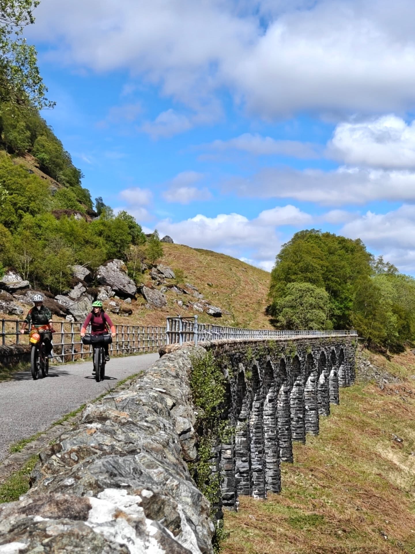 Day 5 & 6 guiding the @thebadgerdivide
Straight onto the climb out of Killin (somehow I'd booked accommodation that went straight onto a climb every day 😅🫣) and over the Glen Ogle viaduct - a glorious feat of engineering now enjoyer as a multiuse path. No wild goats to be seen this time unfortunately.
The group then split with some heading along the NCN route for a relaxed coffee at @brochcafe whilst the others braved the Glen Ample climb - but were rewarded with stunning views at the top.
We regrouped and followed the cycle path to Callander for a relaxed lunch stop in the sun. That surreal moment when you see crowds of people again after a few days of blissful, peaceful wilderness 😬 I thought it was just me who felt that way - but the group also mentioned how busy and loud it seemed.
Up and over Dukes Pass for a night in Aberfolye at @soecdounans and dinner in the chippie/pub (I'm pretty sure this was a highlight of the trip for some - ordering a pint and a chip super to be delivered together 😅)
The next day we snaked through Loch Ard forest catching more signs of civilization/industrialisation - the Victorian surge shafts of the Loch Katrine and Lomond water supply to Glasgow.
We stopped for a quick lunch and the amazing @turnipthebeetdeli before winding along the West Highland way into Glasgow. Not before one last hurrah from the weather - a skin-stinging hailstorm and torrential rain 😅🤦🏼♀️
We finished at @kelvingroveartgalleryandmuseum with amazing doughnuts kindly arranged by @geeky.and.blonde and @clairefisher99
An absolutely amazing group to guide over the 6 days 😍
#badgerdivide #scotland #adventure #bikepacking #bikeride