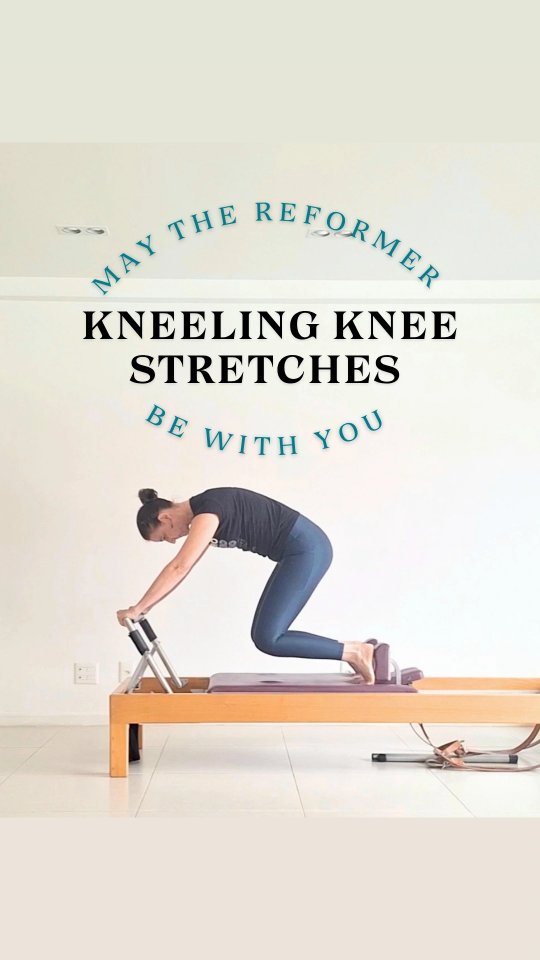 DIA 28 – Kneeling Knee Stretches
Darth Vader: “Você não sabe o poder do lado sombrio.”
Ou sabe… quando perde o centro e explode os quadríceps.
May the Reformer be with you com Reformer @equipilates_oficial é outro patamar.
@parceirosequipilates 👇🏻.
Cupom de desconto #moniqueayala
