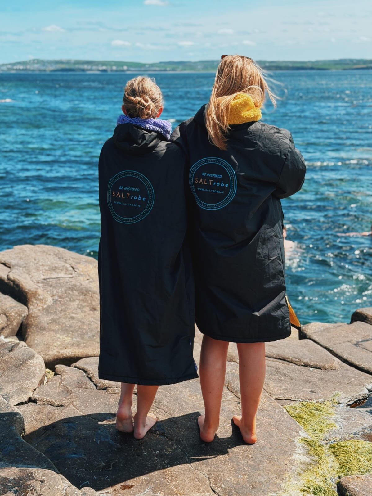 There’s no better way to enjoy the sunshine than a roadtrip to @cliffsofmohercruises
Make sure to pack your SaltRobe ☀️
Thank you to @jwkeating for the photography 📸