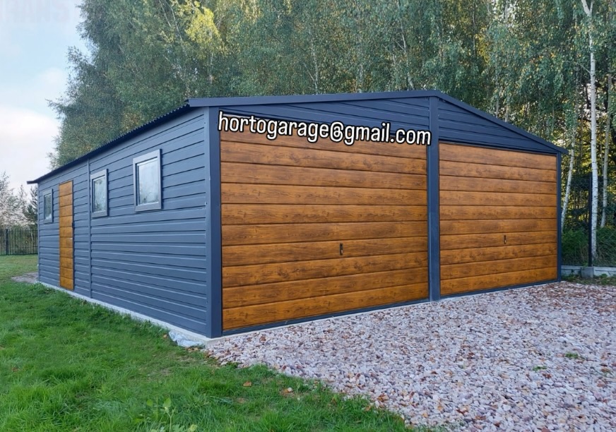 Wir präsentieren unsere Garage
📏Abmessungen
* 7 m Breite
* 7 m Länge
* 2,8 m Höhe
Farbe
* Wände: Graphit
* Tore und Türen: Holzoptik „Goldene Eiche“
* Dach: Dunkelgraphit
🚪🔩Konstruktion
* solide Stahlkonstruktion
* Fassade aus horizontalen Blechpaneelen
* Satteldach
* zwei Garagentore
* Fenster zur Belichtung des Innenraums
* zusätzlicher Seiteneingang
✅Vorteile
* modernes Design
* Platz für zwei Autos
* Langlebigkeit und Witterungsbeständigkeit
🚗🧰🎿Nutzung
* Garage
* Werkstatt
* Gerätelager
* Platz für Fahrräder, Motorräder oder Quads
💻📲👨💻 eine ähnliche Garage oder andere Details wünschen, mailen Sie hortogarage@gmail.com, gehen Sie auf den Link in der Bio oder rufen Sie an
📞 +49 177 4242452
📞 +49 152 246 74 361