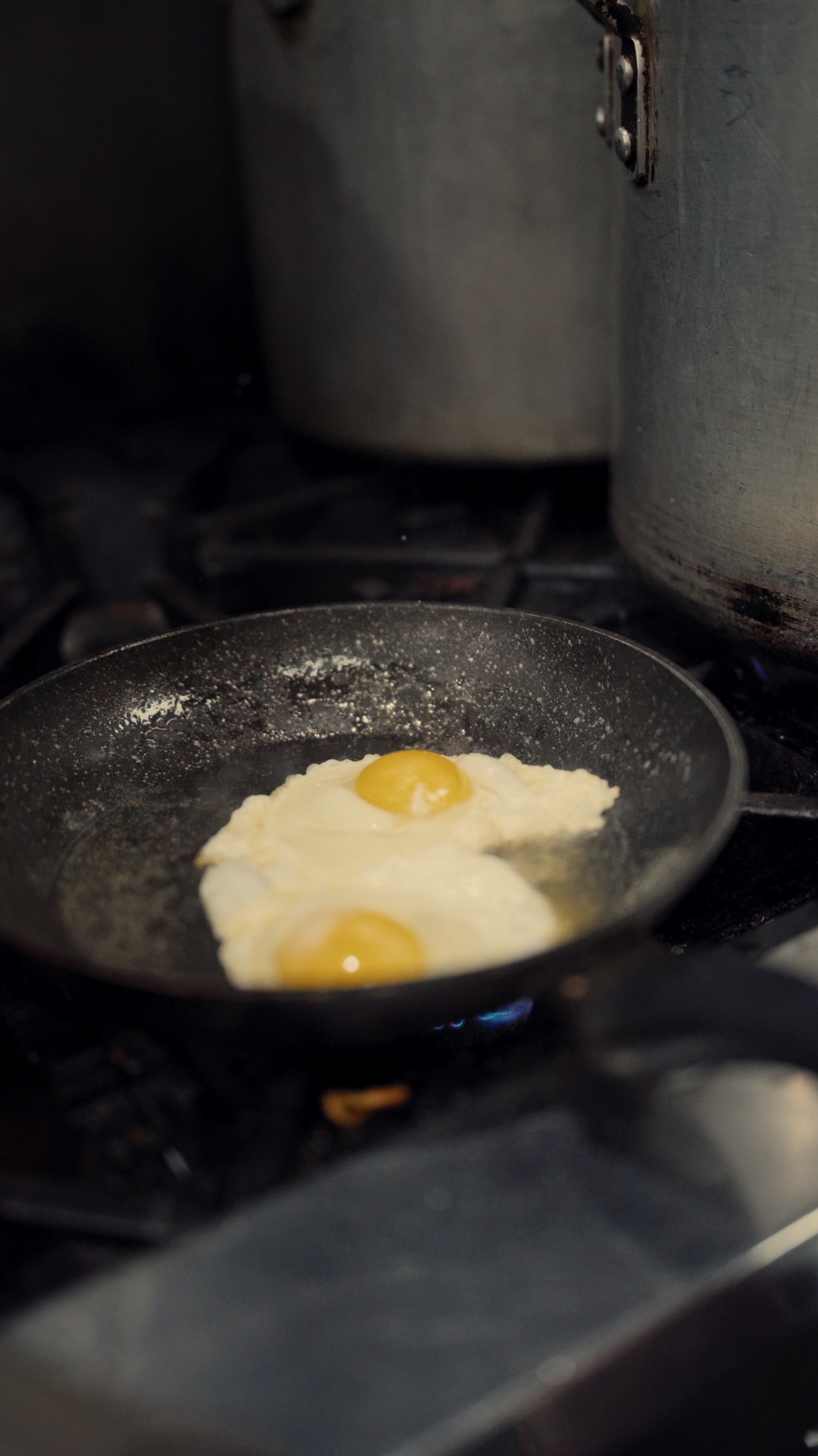 One breakfast plate away from fixing your whole mood. ๐