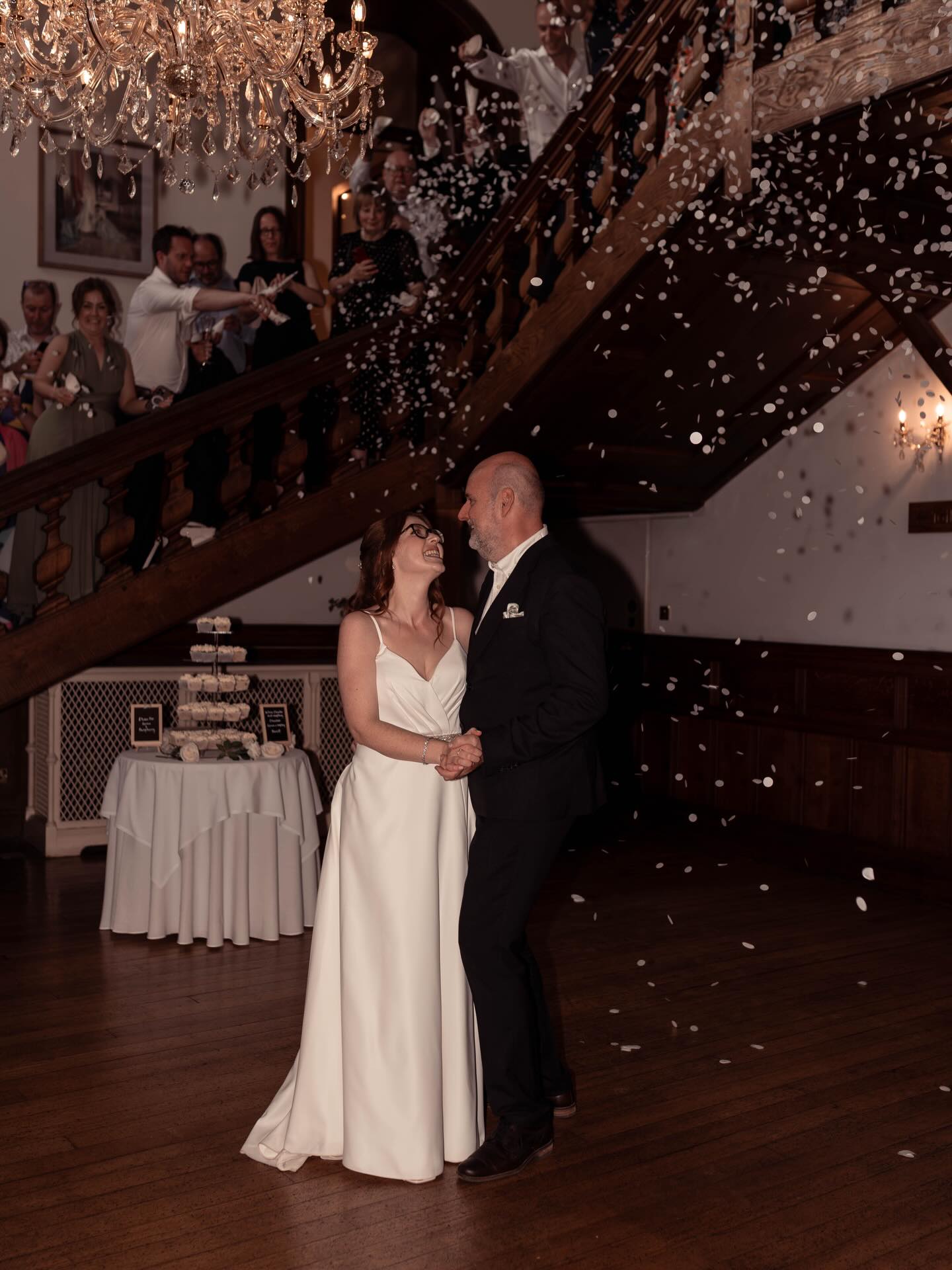 Mr and Mrs Elby *featuring Henry*
These two had the most chill day⦠despite temps hitting 34 ⦠ya vampire photographer was a hot mess⦠but the vibes were just the best Thank you so much for having meā„ļø
Holmewood hall was fabulous; thank you for taking such good care of me ā„ļø
Bride @crookjoanne
Venue @holmewoodhall
MUA/hair @nicholajmakeup
Sax @m_saxuk
Dress @townhouse_bridal
Nanny @sweetheartnannies
String quartet @estringquartet
Bridal bouquet by the wonderful mother of the bride š¤