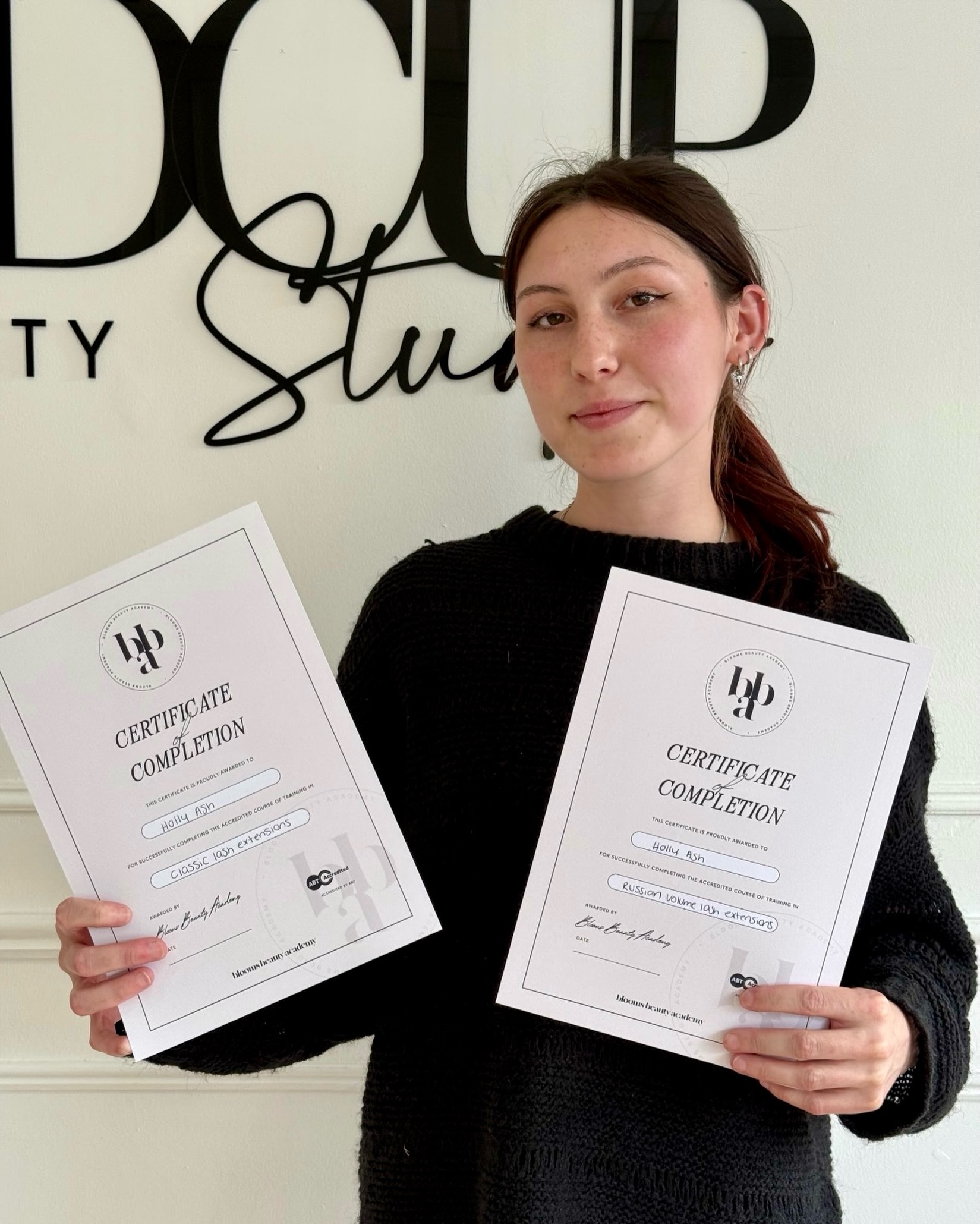 Another amazing student completing her training at Blooms 🫶🏼
We can’t wait to see you thrive on this journey!