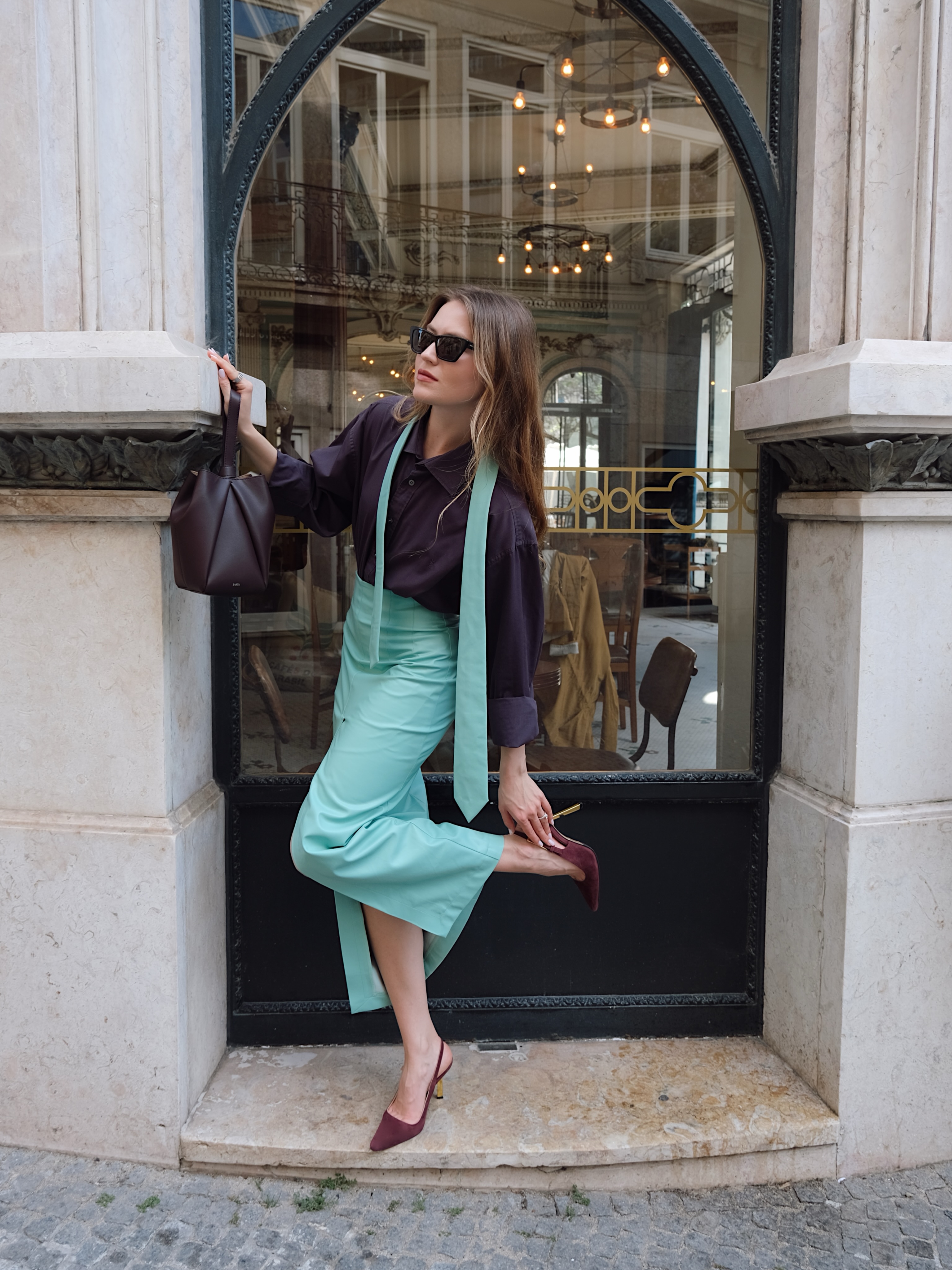 Mint or Tiffany Blue?💎
Whatever you call it, AGENDA Skirt and STRAP Tie set is making a major statement.
.
Shop at www.darann.com