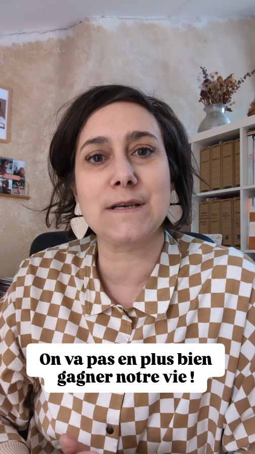 Combien de fois je l'ai entendu, qu'on a déjà tellement de chance de vivre ici, à la campagne, d'être (souvent) propriétaire, que l'on ne s'autorise même pas à vouloir gagner correctement sa vie !
Évidemment "gagner correctement" c'est hyper subjectif, et on n'a pas tous les mêmes besoins mais ce qui est certain, c'est que ce n'est pas parce qu'on a la chance de vivre sur un territoire magnifique et dynamique qu'on n'a pas le droit de rêver de mieux vivre de son activité indépendante 😉
Alors si tu veux rejoindre la formation la semaine prochaine (3-4-5 juin à Eymoutiers), c'est encore possible !!
Et si veux booster ta communication, tu sais où me trouver 📣
Est ce que toi aussi tu as/avais cette croyance limitante ?