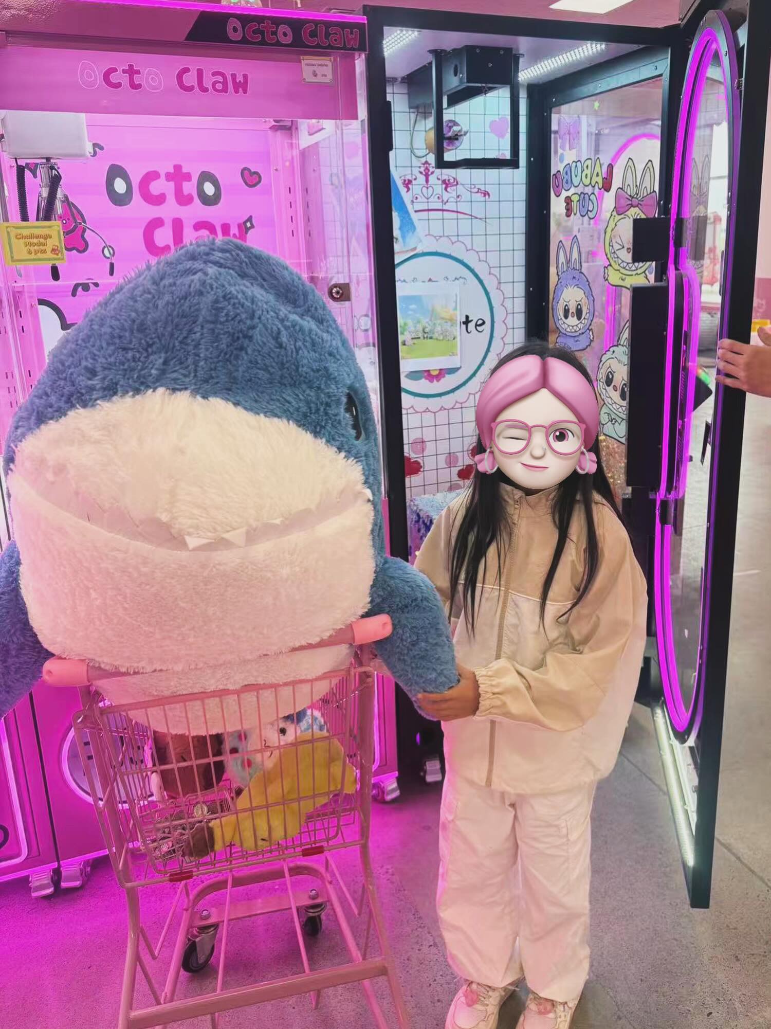 TODAYโS BIG WINNERS ๐งธ๐
The claw machines were HOT today ๐
So many plushies going to their new homes ๐
Nothing better than hearing everyone scream
โI GOT IT!!!โ ๐ญโจ
Whoโs coming next to test their luck at OctoClaw? ๐
Tag your claw machine partner ๐
๐Aurora
#OctoClaw #ClawMachine #ArcadeFun #Plushie #TorontoFun Aurora CuteThings Gaming PrizeWin TodaysWinner