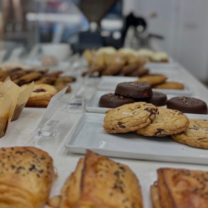 On the go?
We’ll have your order ready for you when you order online! Whether you’re craving your usual coffee, one of our sweet treats, or lunch to go, we’ve got you covered! Just click the link in our bio to place your first order ☕️🥐