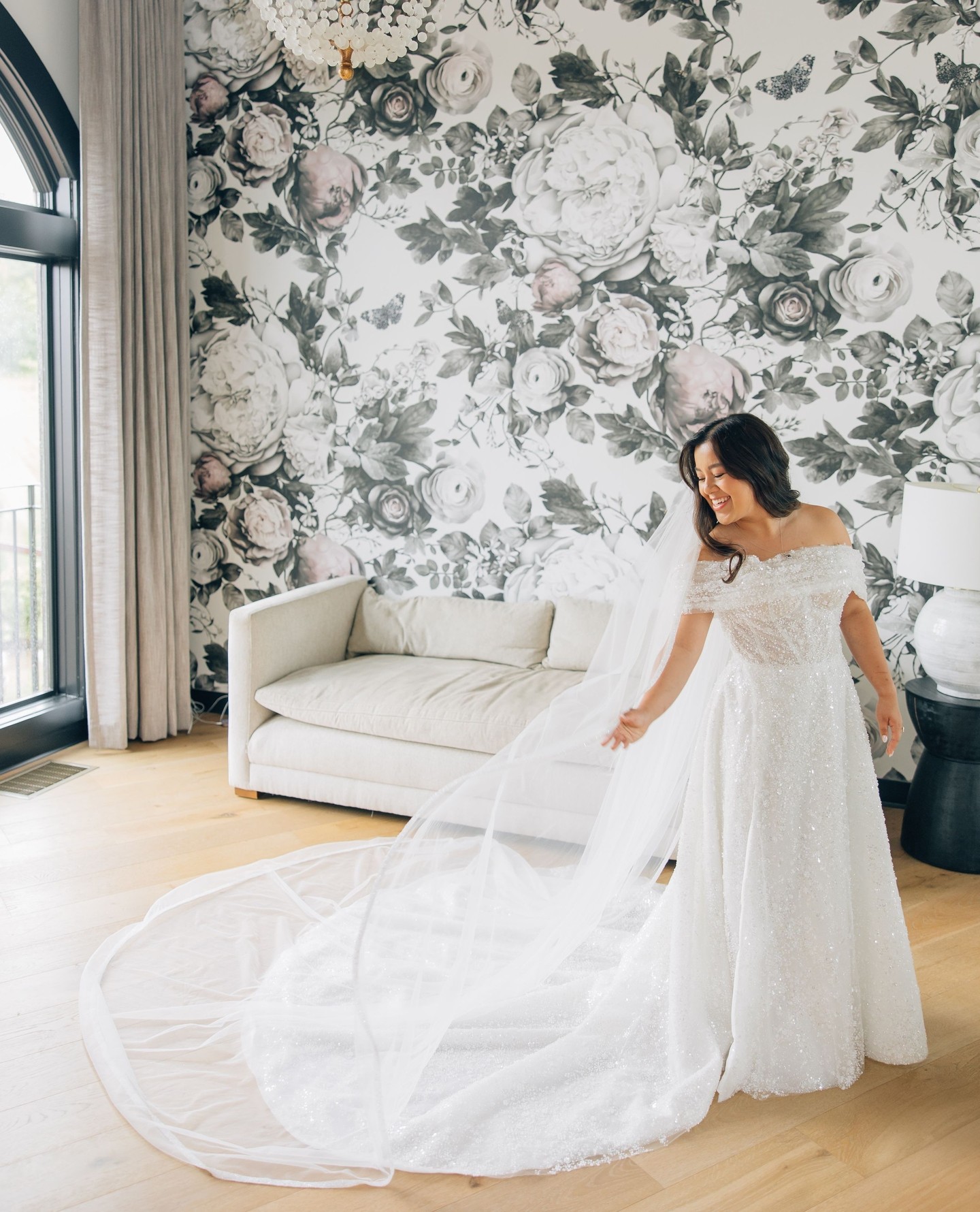 Clarinda enjoying her bridal moment. 💕 Every bride deserves an easy, stress-free morning. One that allows you to soak up the moment, feel unhurried and spend time with her people.
One of the questions we ask all of our couples is "How many people are in your wedding party?" The size of your group impacts your timeline for wedding day prep, including what time you will need to start hair and makeup, and how much time should be allotted for photos.
How you feel on your wedding morning sets the tone for your day, so of course we want it to be amazing.
Beauty: @jesus.arte + @zielbridal_
Bride Fashion: @annabe.minnesota
Catering: @chowgirlscatering
Ceremony Musician: @loring_string_quartet
Entertainment: @eternallyoursentertainment + @timeintopixels
Floral: @wilderlandfloral
Photographer: @rachgraff
Rentals + Decor: @lineneffects
Officiant: @perfectday_affordableidos
Transportation: @reneeslimos
Venue: @belleamevineyard
Videographer: @thepetersonbros
#mnweddingplanner #mplsweddingplanner #minneapolisweddingplanner #Minnesotaweddingplanner