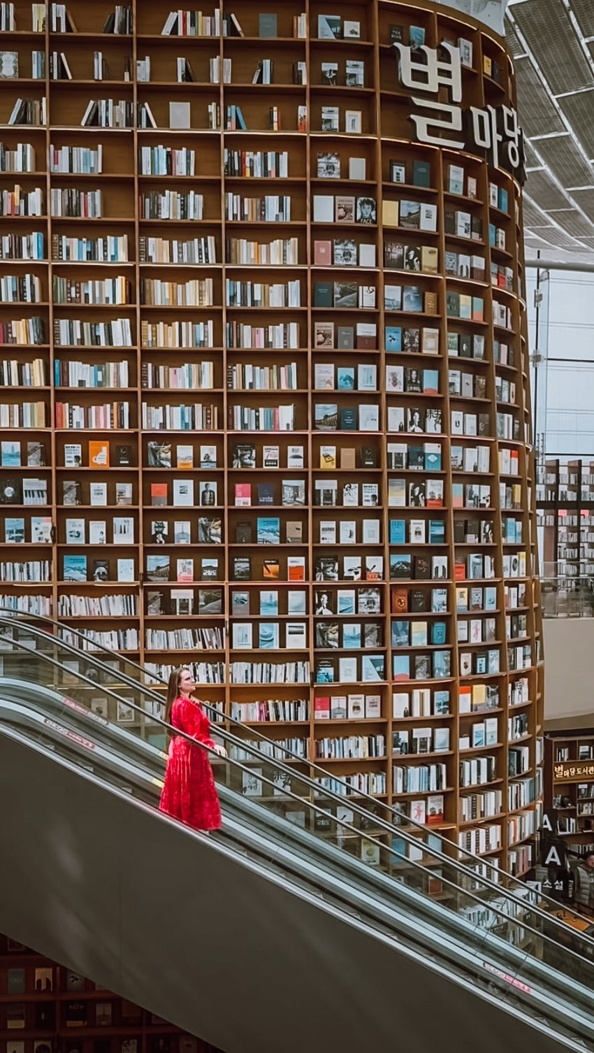 The most Instagrammable library in Seoul 📚
Not gonna lie, I mostly went because it looked cool in pictures. But it ended up being one of my favorite random stops in Seoul.
The giant bookshelves in the middle of the mall are actually way bigger than I expected, and it wasn’t just people there taking photos either. It’s a real working library with people reading, chatting, studying, and grabbing coffee while shoppers pass by around them.
Definitely one of the cooler mall concepts I’ve seen while traveling.
Save this for your visit to Seoul📍Starfield Library, COEX Mall
#vacation #travelblogger #travelblog #traveltheworld #traveling #traveler #solotravel #sheisnotlost #traveltips #solofemaletraveler #travelinspiration #travelhacks #travelagent #traveladvisor #vacationplanning #travelplanner #travelagency #luxurytravel #travelagents #travelexpert #travel #dreamvacation #vacationplanner #traveldeeper #southkorea #visitseoul #seoul #seoulkorea #visitkorea #starfieldlibrary
