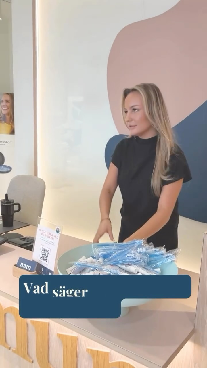 Vi vet att det kan ta emot att boka den där tiden 🫶🏽
Hos oss ska det kännas som att komma till människor som förstår dig inte som ett stressigt tandläkarbesök.
Ingen dömer dig här, vi tar hand om dig i lugn och ro 😊