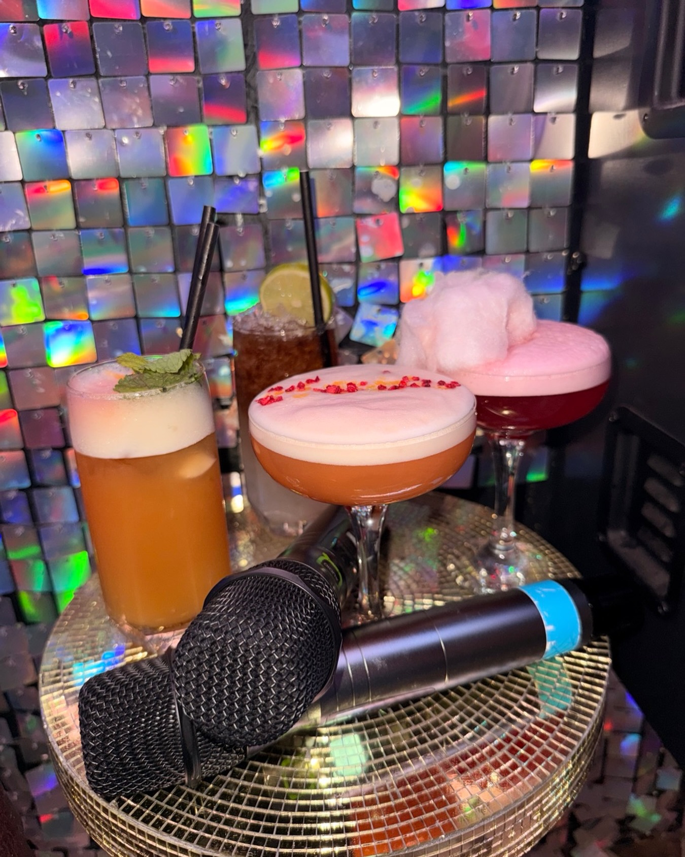 Its finallllly Saturday 🤩
N we have 2-4-1 cocktails & DJ Dcee from 10pm
#cocktails #portsmouth #southsea #karaokebar