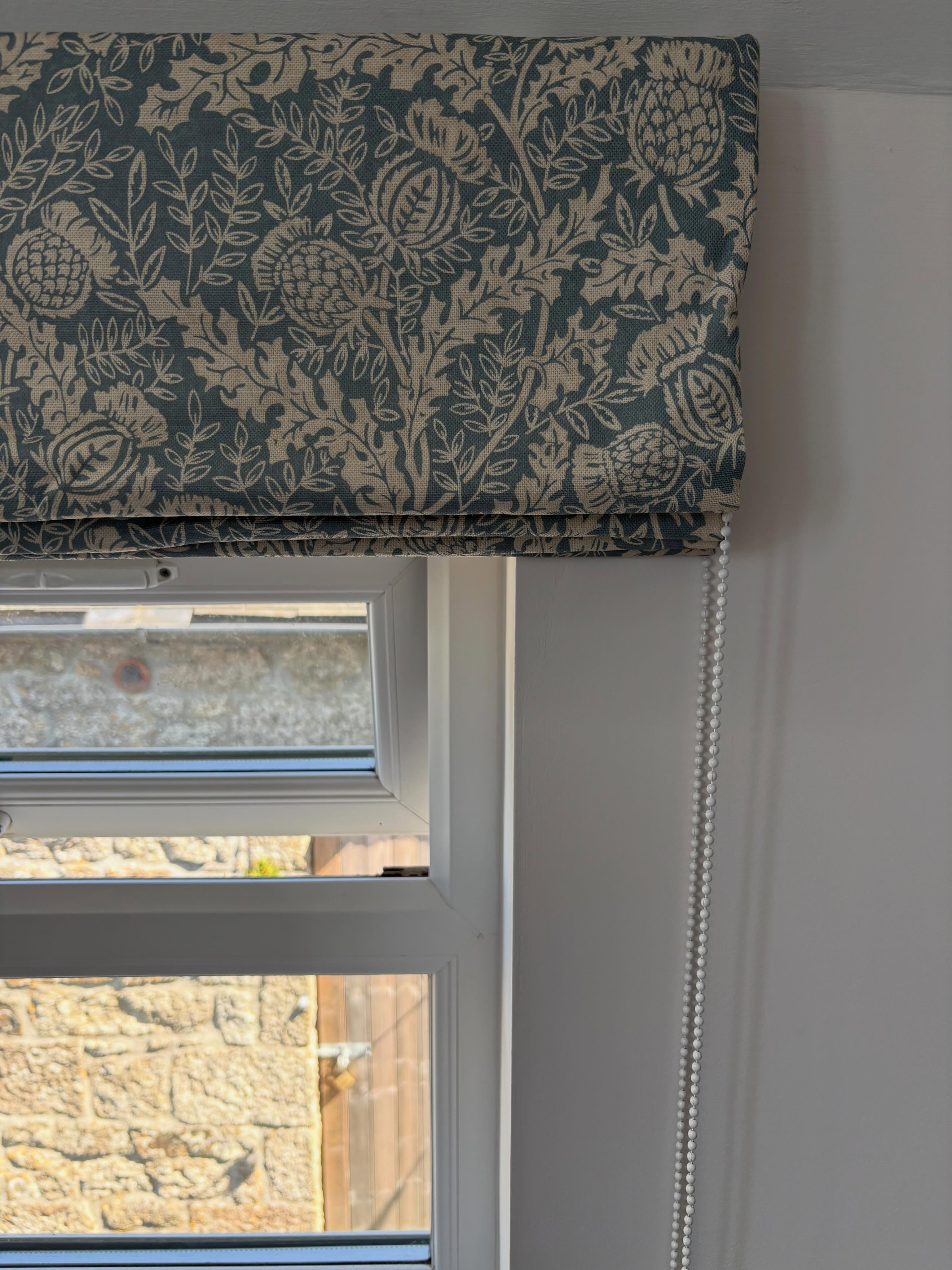 This morning’s fitting. A blackout door curtain and two Roman blinds with integral returns made by Rachel using the @windmillcurtainroom technique for outside the recess blinds. #curtainmakercornwall #curtainmaker #romanblinds #cornishbusiness #cornwalllocal