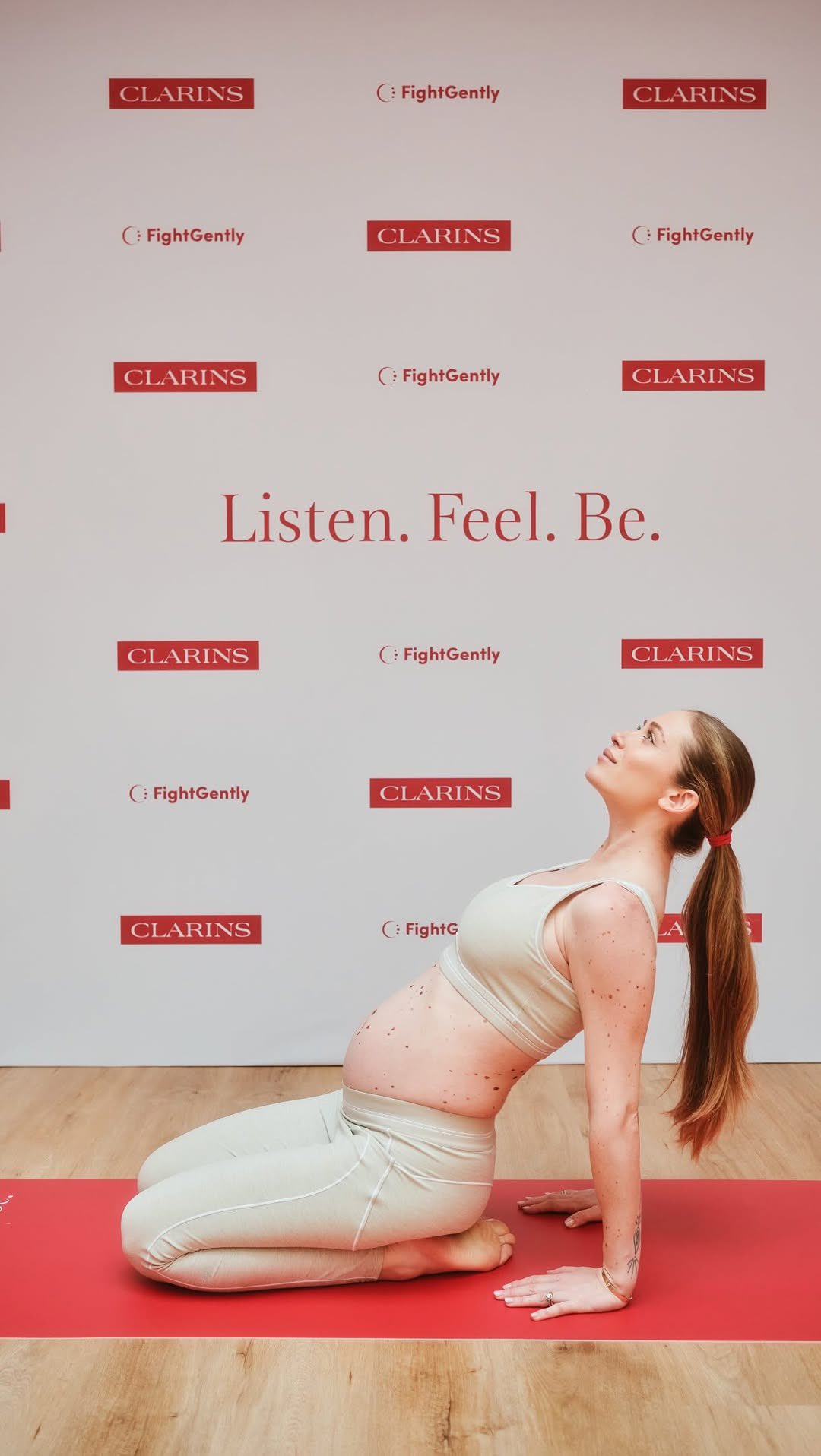 Step into an immersive experience with @vanesssavilla and @clarinsitalia ✨
#WeAreGolden
