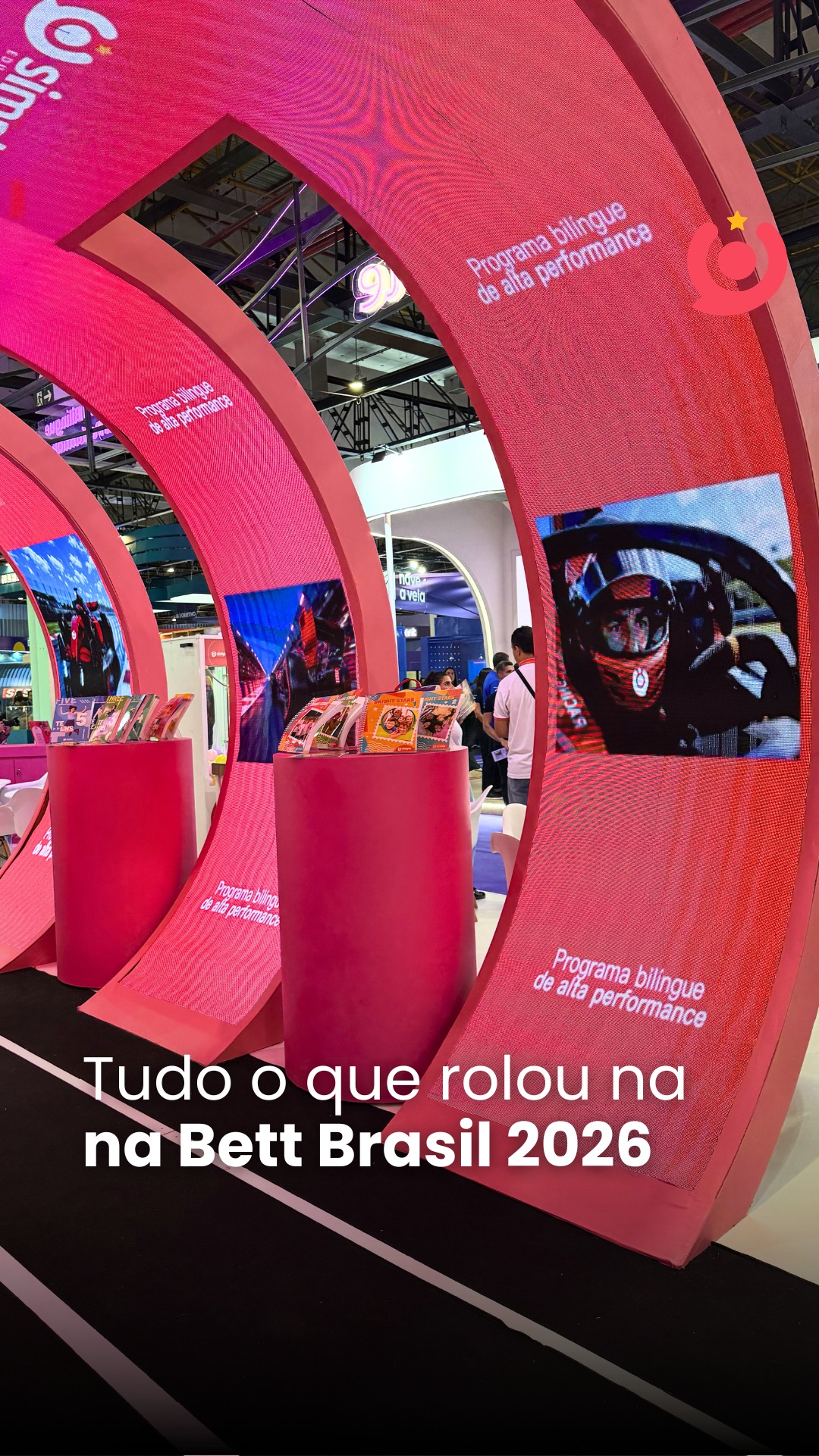 Tudo o que vivemos na Bett Brasil 2026! Entre os dias 5 e 8 de maio, estivemos na Expo Center Norte apresentando as soluções bilíngues da Simple Education, trocando experiências, fortalecendo parcerias e vivendo dias incríveis ao lado de educadores de todo o Brasil. Confira no vídeo tudo o que rolou! #SimpleEducation #VersoEducação #BettBrasil2026