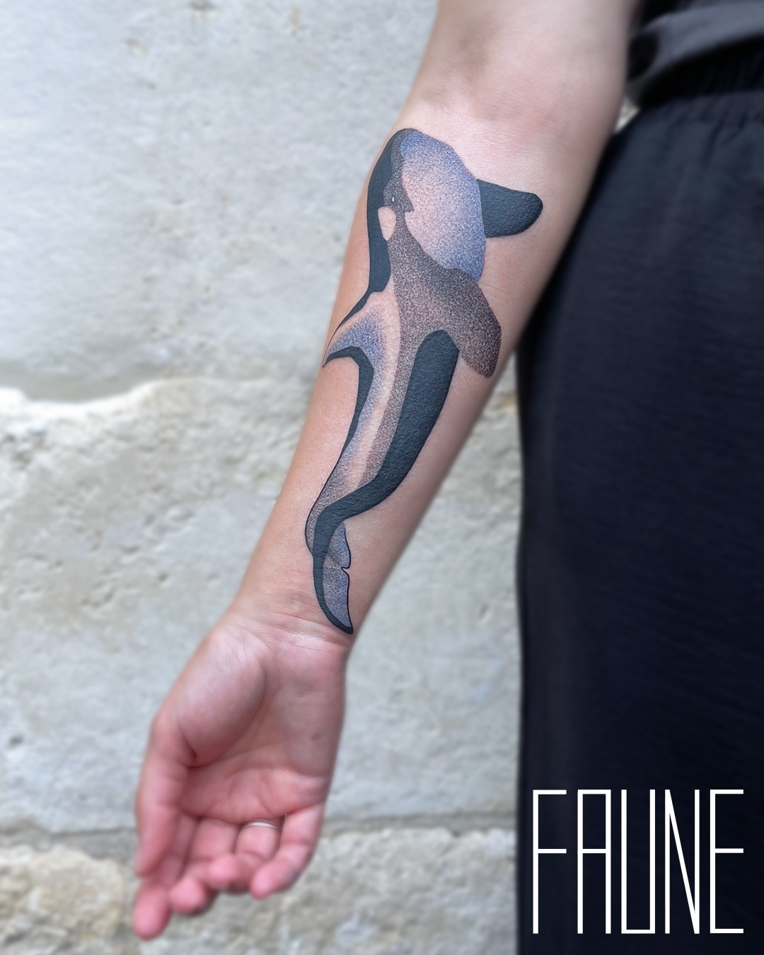 Quelques tattoos réalisés à l’occasion des 20 ans de @seashepherdfrance, pour célébrer l’amour des océans.
Grâce à vous, j’ai pu faire un super don à l’association afin de les soutenir dans leur combat pour la protection de la faune marine et des écosystèmes 🫰
Je suis hyper heureuse des rencontres que j’ai pu faire durant ces trois jours, des discussions que j’ai pu avoir avec chacun.e d’entre vous.
Encore merci, au plaisir de vous recroiser un de ces jours. (Et oubliez pas de m’envoyer vos photos cicaaaaaa)
**********************
A few tattoos done to celebrate @seashepherdfrance’s 20th anniversary, to celebrate our love for the oceans.
Thanks to you, I was able to make a nice donation to the organization to support their fight to protect marine wildlife and ecosystems 🫰
I’m so happy about the people I met during these three days and the conversations I had with each of you.
Thanks again, and I hope to see you all again sometime. (And don’t forget to send me your photos!)
.
.
.
.
#sealovers #wildlifeconservation #seashepherd #seasheperd #whale