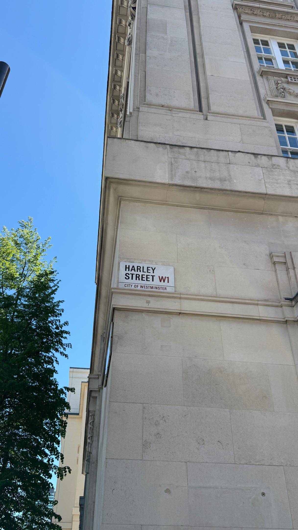 Discover the power of NAD+ at Dr SW Clinics.
We sat down with @drswclinics in his Harley Street practice @dr_sw_clinics to discuss why VIVE-NAD+ is essential for cellular repair, energy production and anti-aging. But not all NAD+ is created equal!
@vive_nad is made from the highest quality and most potent NAD+
Thereās a reason weāre the Clinicsā Choice.
Find us on Harley Street today or via the link in our bio.