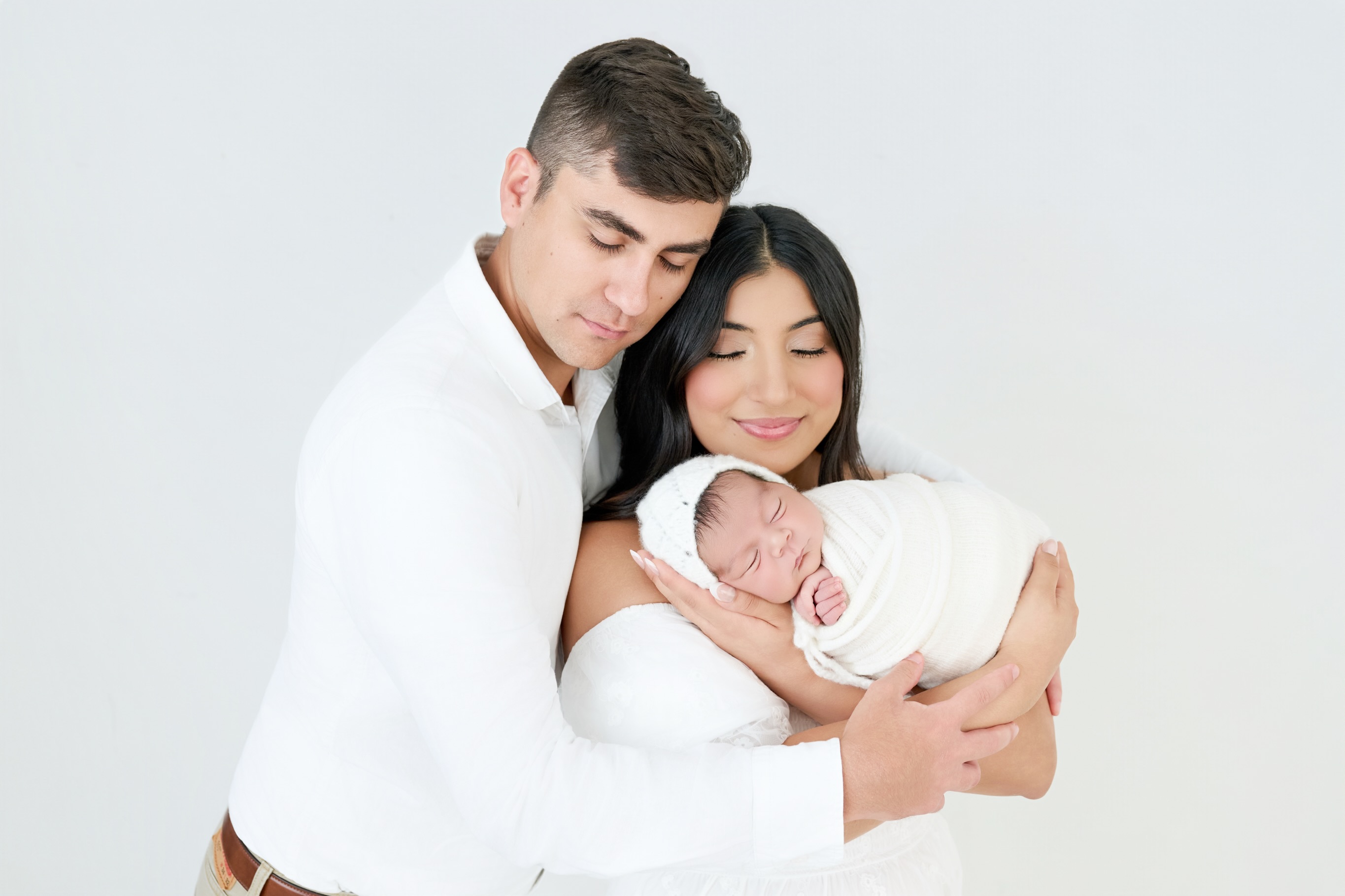 ✨ Fine Art Newborn Photography ✨
Tender moments, gentle embraces, and the purest kind of love 🤍
Capturing the beautiful connection between baby and parents through timeless, soft, and elegant portraits designed to preserve these first precious days forever.
📍 Old Town Spring, Spring TX
📞 Booking & Inquiries: 346-328-2012
#luxurynewbornphotography #fineartnewborn #springtx #newbornphotography #gabrielavicentephotos