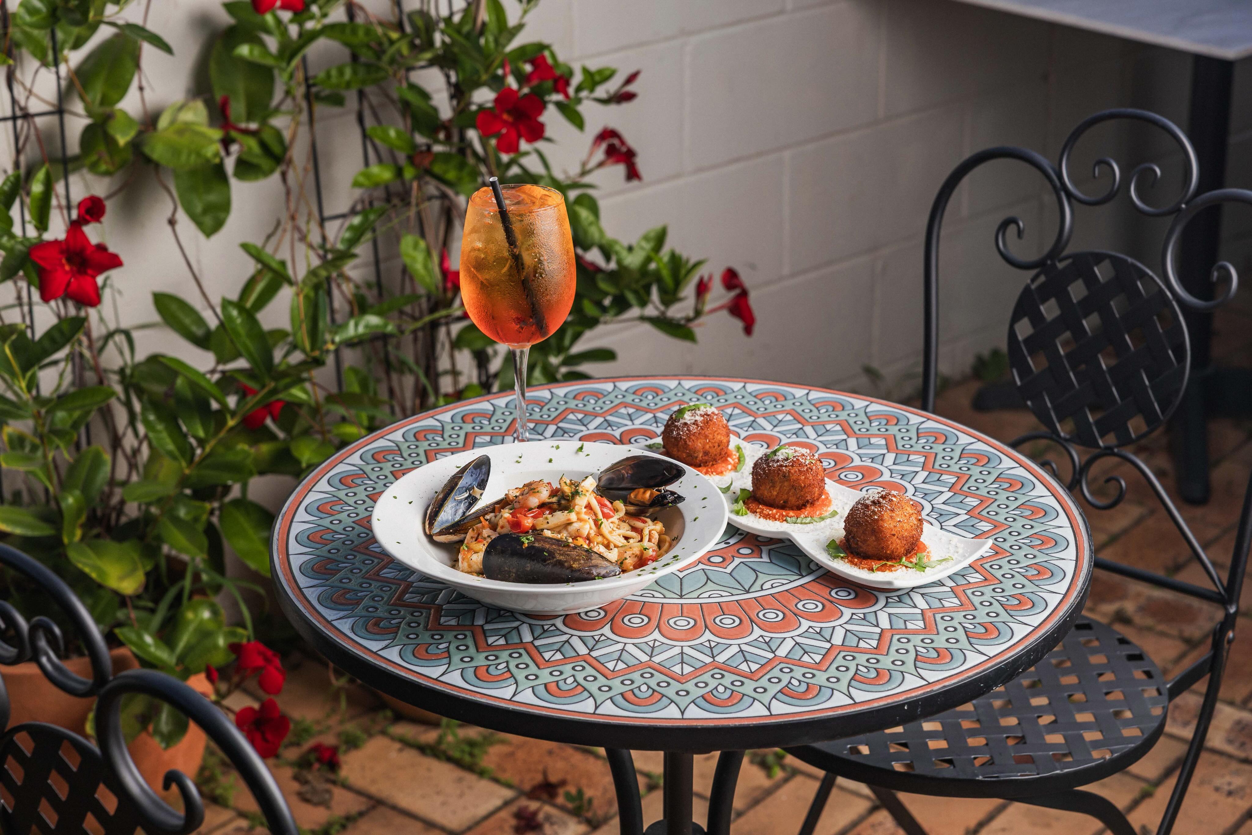 Long lunch, spritz in hand & a table full of favourites 🍝🍹
Your next Bistro date is calling… ✨