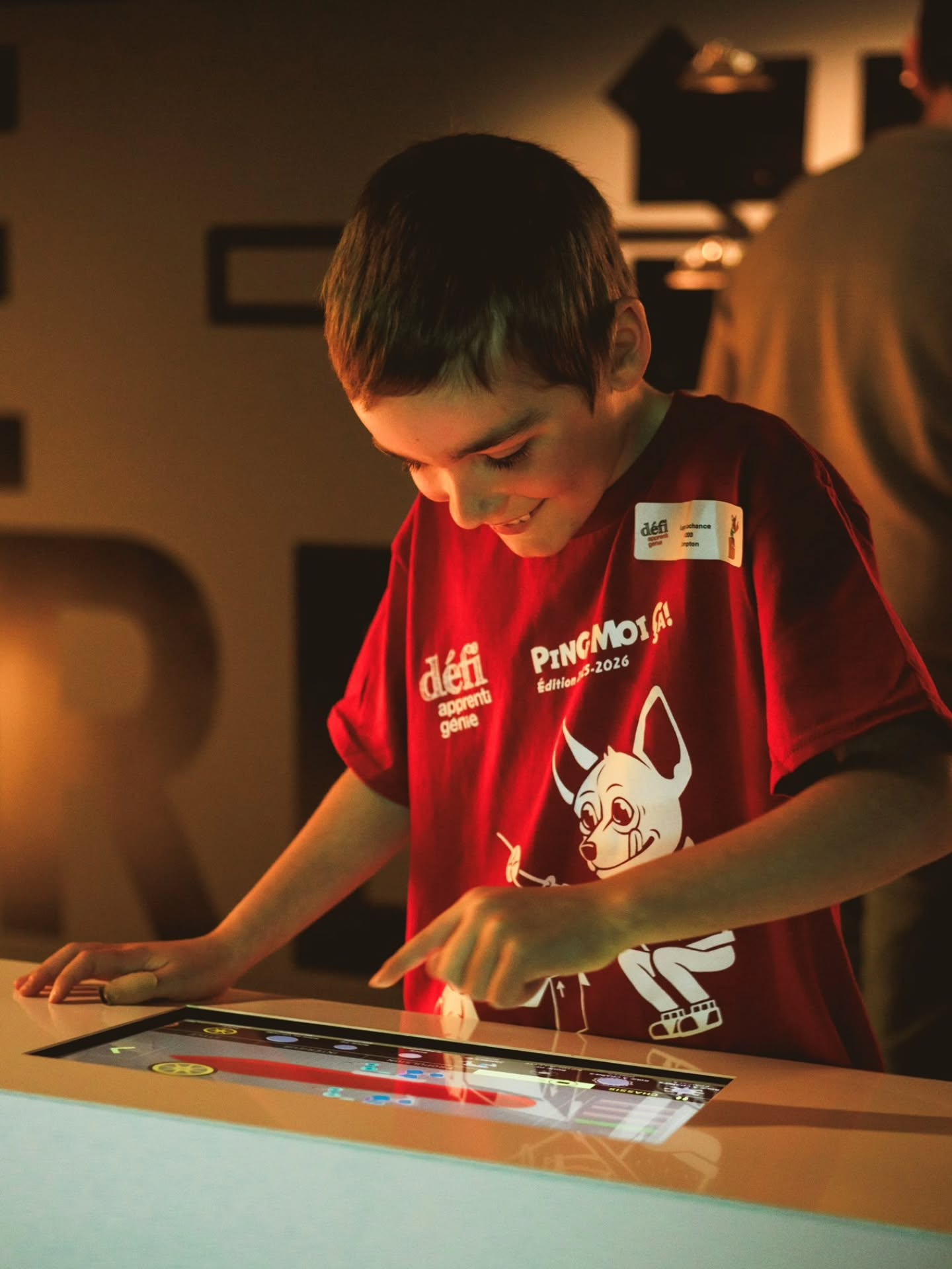 Je n'avais pas encore partagé les belles photos du Défi apprenti génie de @technoscience_estrie qui s'est déroulé en mars dernier au @museebombardier! 💡🧠✨️
Les participants devaient créer leur propre pince pour ramasser des objets sur la surface du déni en un temps limité! 🦀⚡️
#eventphotography#museebombardier #marimayloubierphotographe