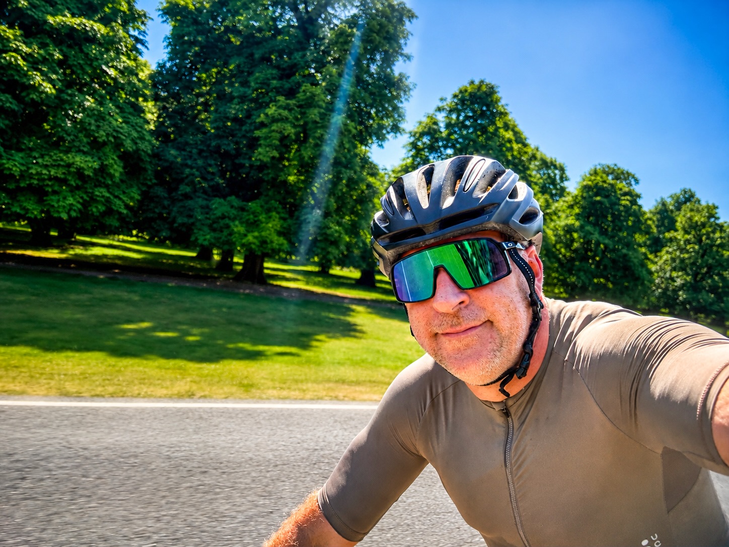 Busy month.
A lot of pressure. A lot of focus. A lot of sharp environments.
First ride in 27 days today.
No time for procrastination.
The older I get, the more I think courage is less about noise and more about remaining open — to challenge, to difficult conversations, to uncertainty, to growth — without losing your values in the process.
Holding your line without becoming closed off.
Holding belief without becoming rigid.
Holding steady while things evolve around you.
Being patient and focused when everything around you demands immediate action.
Garmin ride out in a few days. Alps preparation underway.
Not fully where I want to be yet, but moving forward again matters.
Steady the mind
Trust your footing
Take the step
Even little steps are still steps.
#mountaineer #reflection #thoughtleadership #londoncycling #london