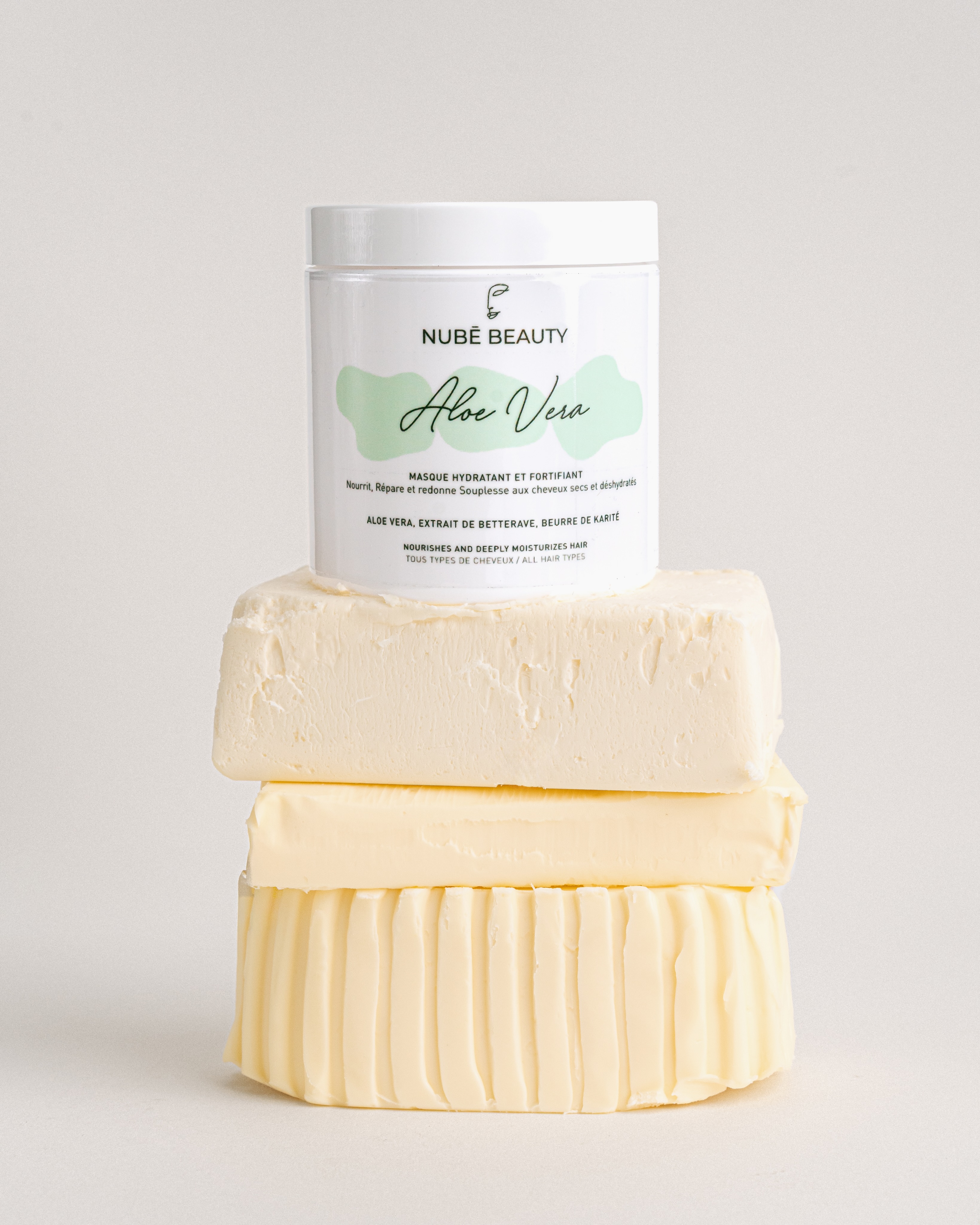 Le masque capillaire que vos cheveux vont dévorer 🧈✨☁️
Notre masque à l’aloe vera, c’est la dose de nutrition et de douceur qui transforme une routine en moment de plaisir.
Cheveux secs, ternes ou fatigués ?
Laissez-le faire son travail ✨
#nubebeauty #HairCare #AloeVera #HealthyHair #HairMask