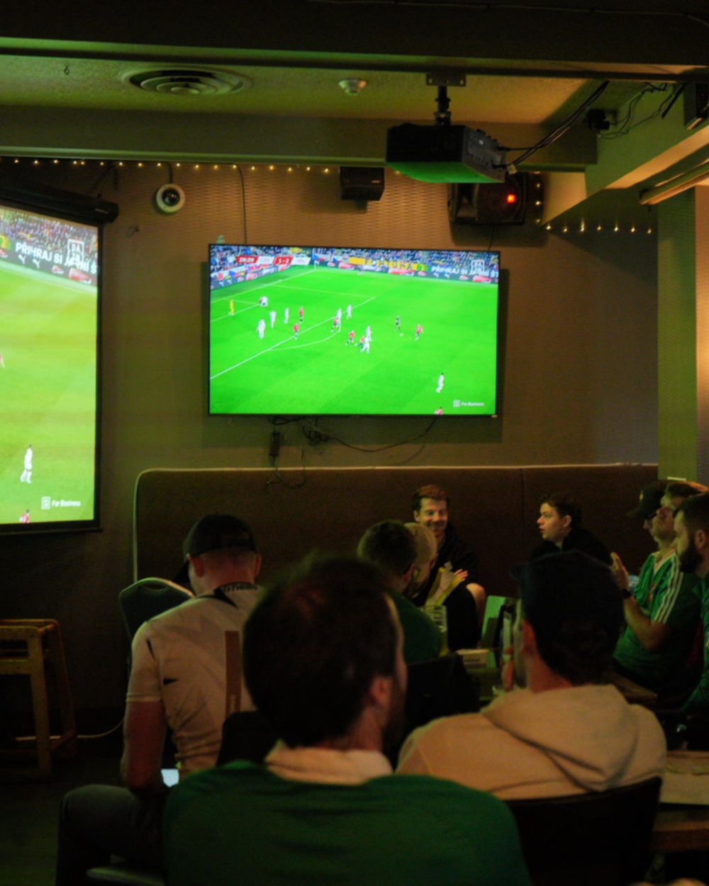 No bad seats with screens all around.
#theparkpub