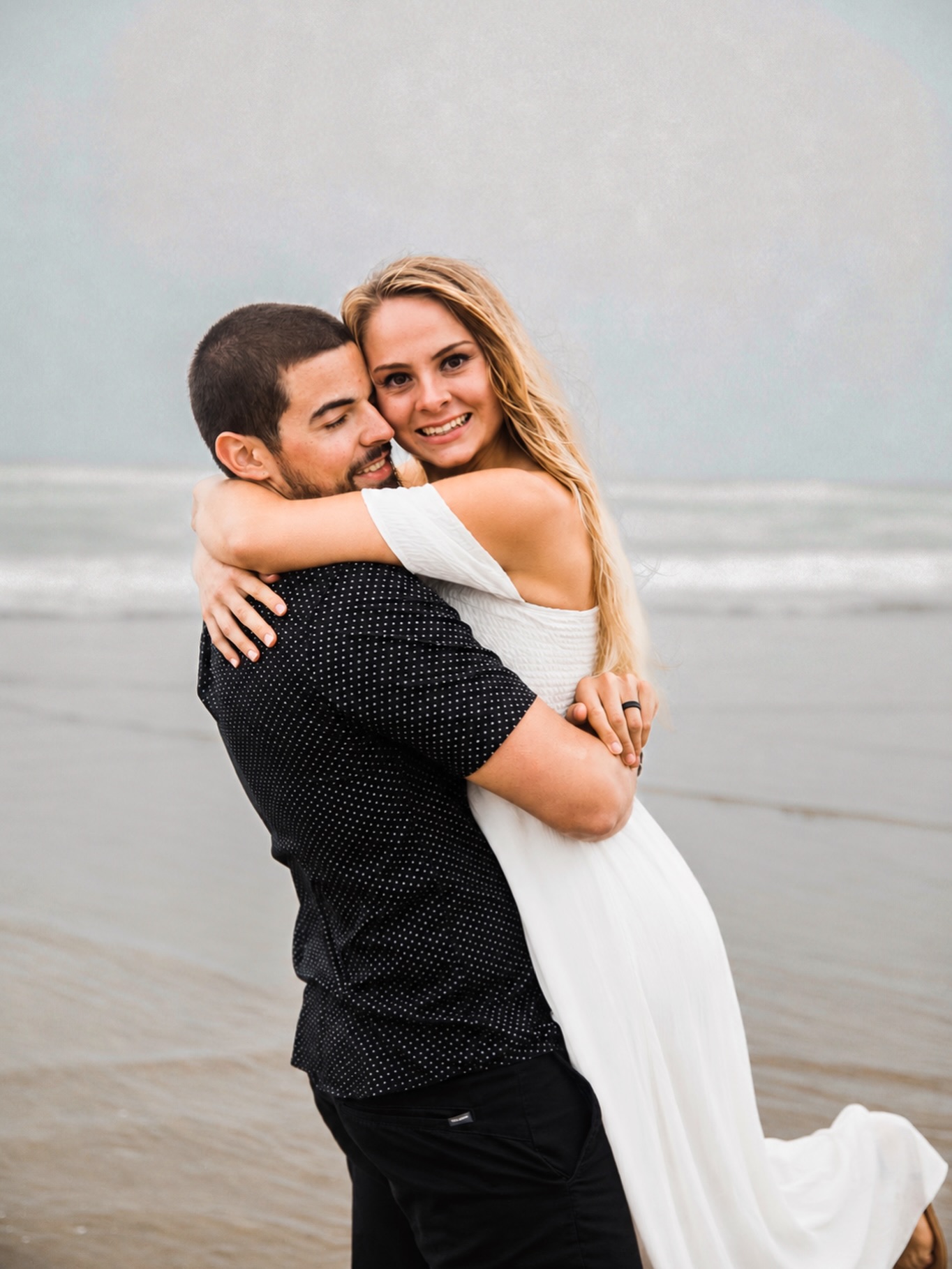 Misty beach engagement sessions are so dreamy! This one took place in Canon Beach but I am mostly in West Seattle these days and live very close to many gorgeous Washington beaches these days as well! I took some time away to have our baby but I am opening the books again! If you are looking for couples, elopement, wedding, boudoir or family sessions let me know!
#pnwphotographer #seattle #cannonbeachoregon #oregonweddings #washingtonweddings