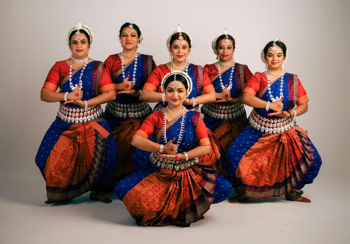 ✨ Art-form Spotlight – Part 4 ✨
Presenting Odissi by @malhardanceedinburgh 💫
As part of Theiya Arts’ Summer Show 2026, we’re bringing together multiple South Asian art forms for an unforgettable evening in Edinburgh. One of the featured art forms will be Odissi,an Indian classical dance form originating from Odisha, India.
At Theiya Arts, we celebrate collaboration and community, and we are delighted to welcome @malhardanceedinburgh , founded by @nritya_shilpidhara , to showcase this beautiful art form.
Join us for an evening celebrating South Asian arts in Edinburgh ✨
📍 St. Brides Centre, Edinburgh
🗓️ 7th June 2026
⏰ 5 PM
🎟️ Tickets on sale now!
Photo 2 & 4 by @itsthekey_
#Odissi #IndianClassicalDance #SouthAsianArts #EdinburghEvents EdinburghDance TheiyaArts DanceShow CulturalEvents IndianDance SummerShow PerformingArts ClassicalDance ScotlandEvents DancePerformance ArtAndCulture SupportTheArts LivePerformance