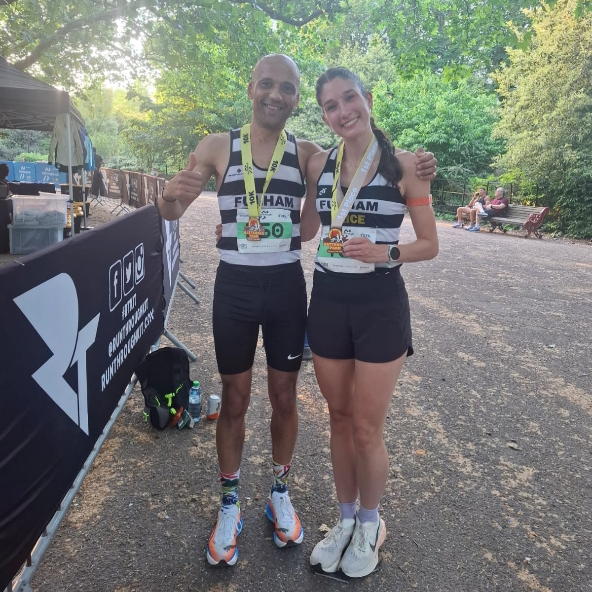 A huge congratulations to Alice Malin for finishing 1st female in the Battersea 10k last night! An absolutely incredible performance, especially in this heat. Well done also to Eddie Ware for finishing 5th overall - exceptional running!
.
#runnersofinstagram #running #racing #stripesout #londonrunning