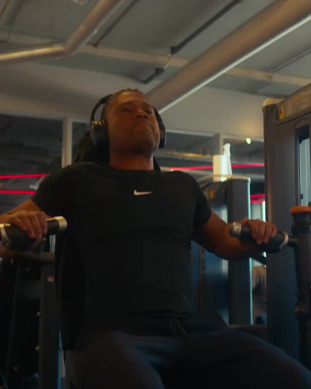 Samen trainen, elkaar motiveren en gewoon lekker bezig zijn. 💪🔥
Een kleine sfeerimpressie van de mensen die je iedere week bij Life & Kicking tegenkomt.
Benieuwd naar onze gym? Je bent altijd welkom, kom langs in IJburg!
#lifeandkicking #lifeandkickingcommunity #gymcommunity #traintogether #gymlife