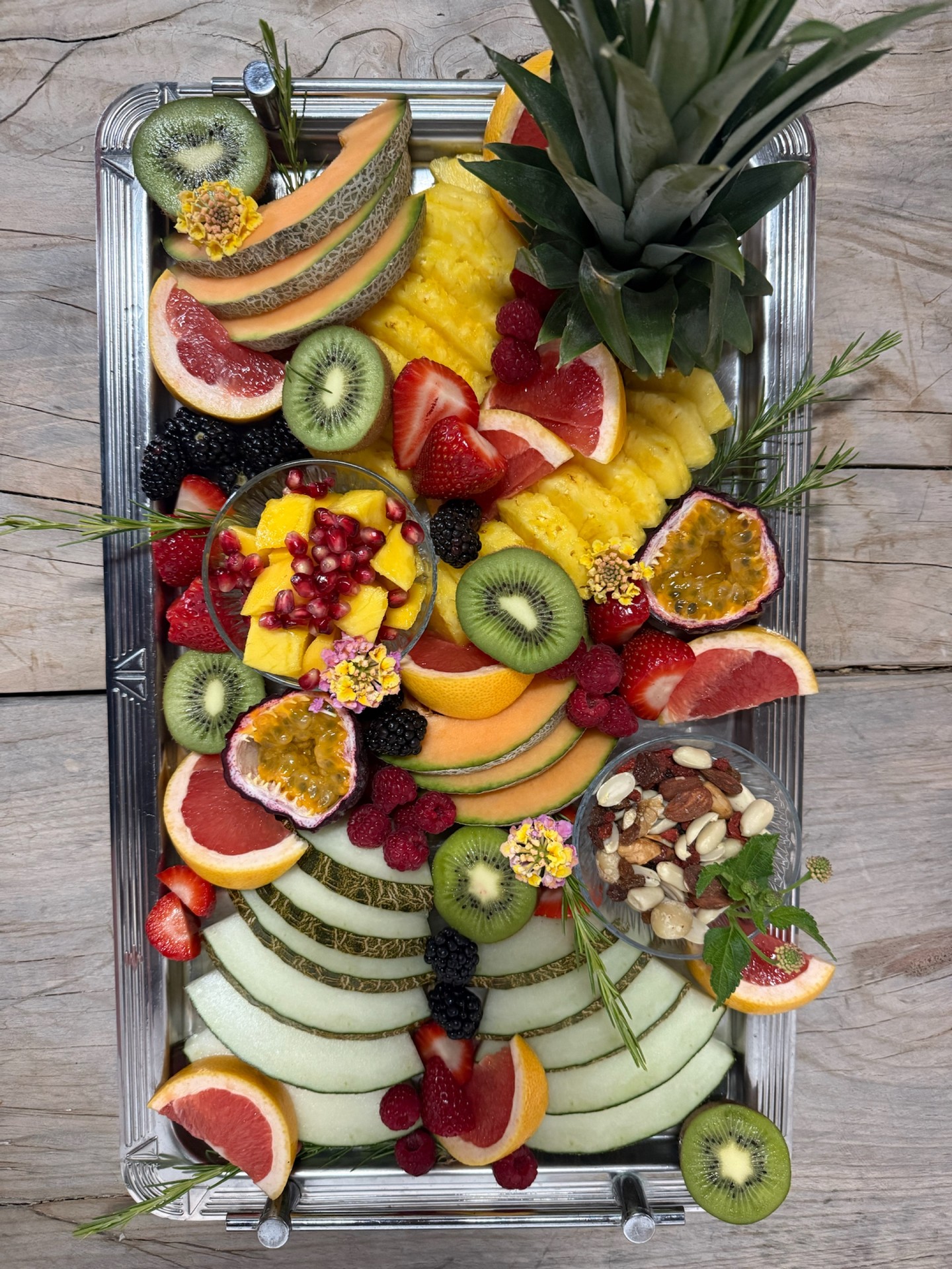 Bespoke platters for your boat day, beach day, pool day…
#grazeboxes #privatechefibiza #healthyplattersibiza