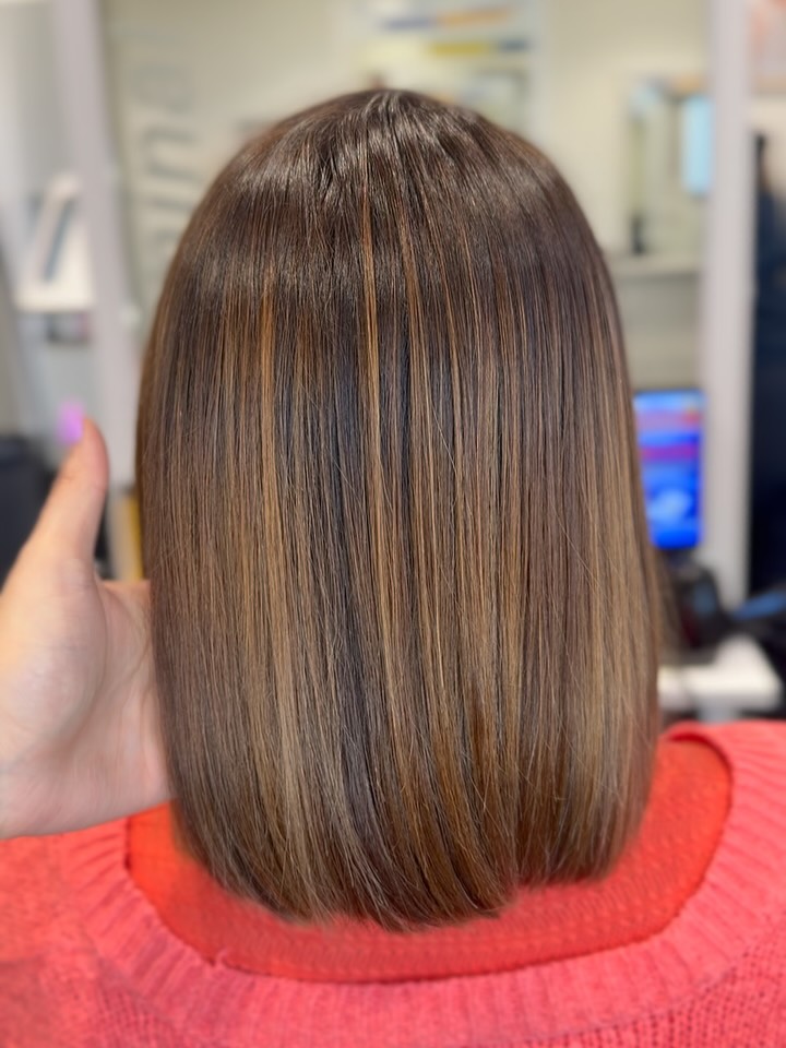 Il est temps de rafraîchir ton look !💇🏼♀️🥹
Rendez-vous dans le salon de votre choix !📲👌🏻
Par: Martha
📍Shopping Center Massen
#luxembourg #coiffure #balayage