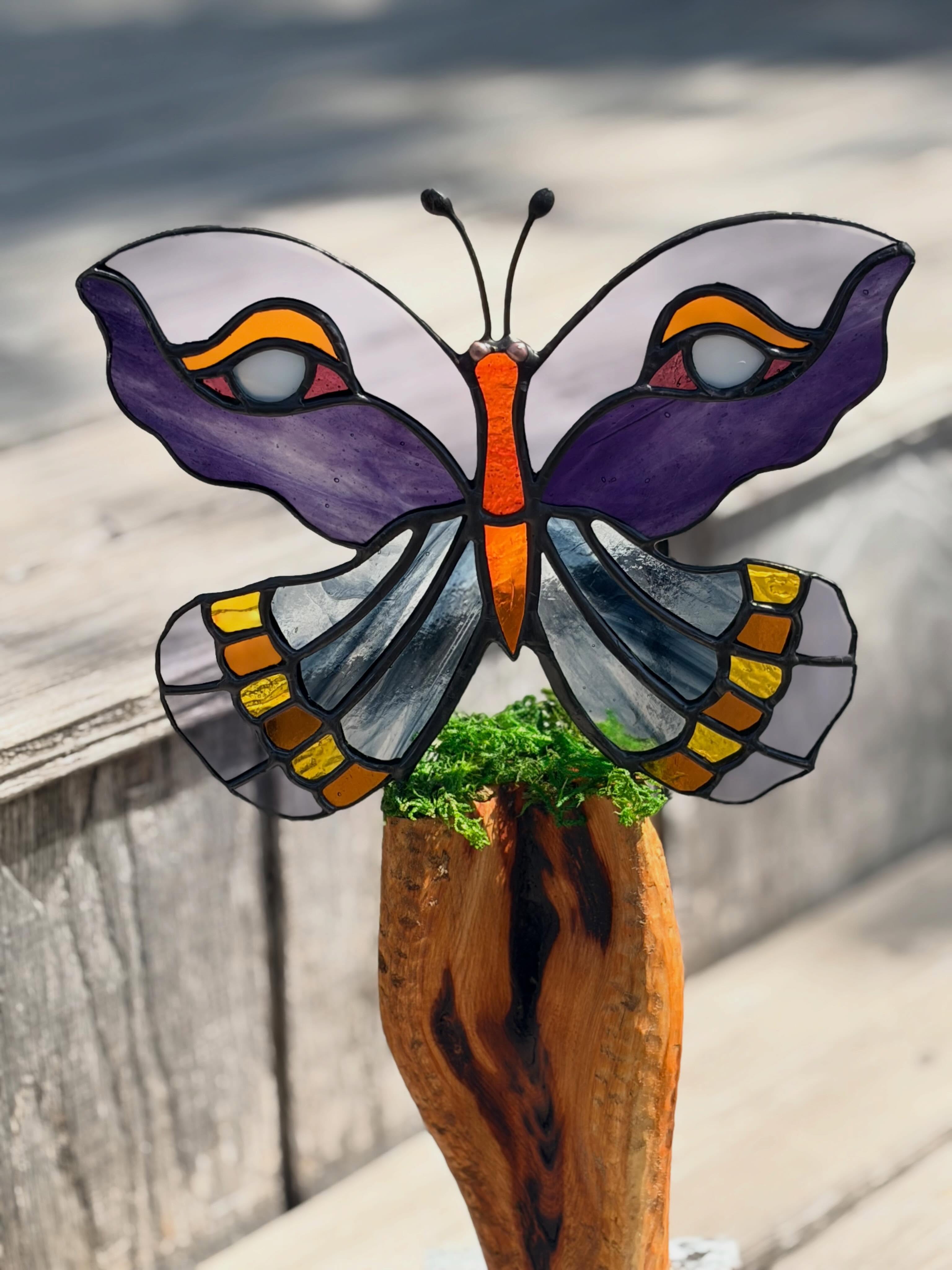 We have some great spring stained glass coming to the Moose in Bloom event 🌷
Just one of the many new spring themed art pieces coming to the Moose in Bloom event June 6, 10am-5pm 🌷
@thepaintedmoose Bragg Creek
Joining us - Stone Creek Gardens 🌱
There will be a selection of annuals, perennials, ready made hanging baskets for sale as well as a plant exchange (bring 1 , take 1)
Stone Creek Gardens will accept cash, cheque or e-transfer on site.
The painted moose artists will also be on site (any payment accepted for the art show).
@visit_bragg_creek
#artshow #plantsale #braggcreek #springshow #plantexchange