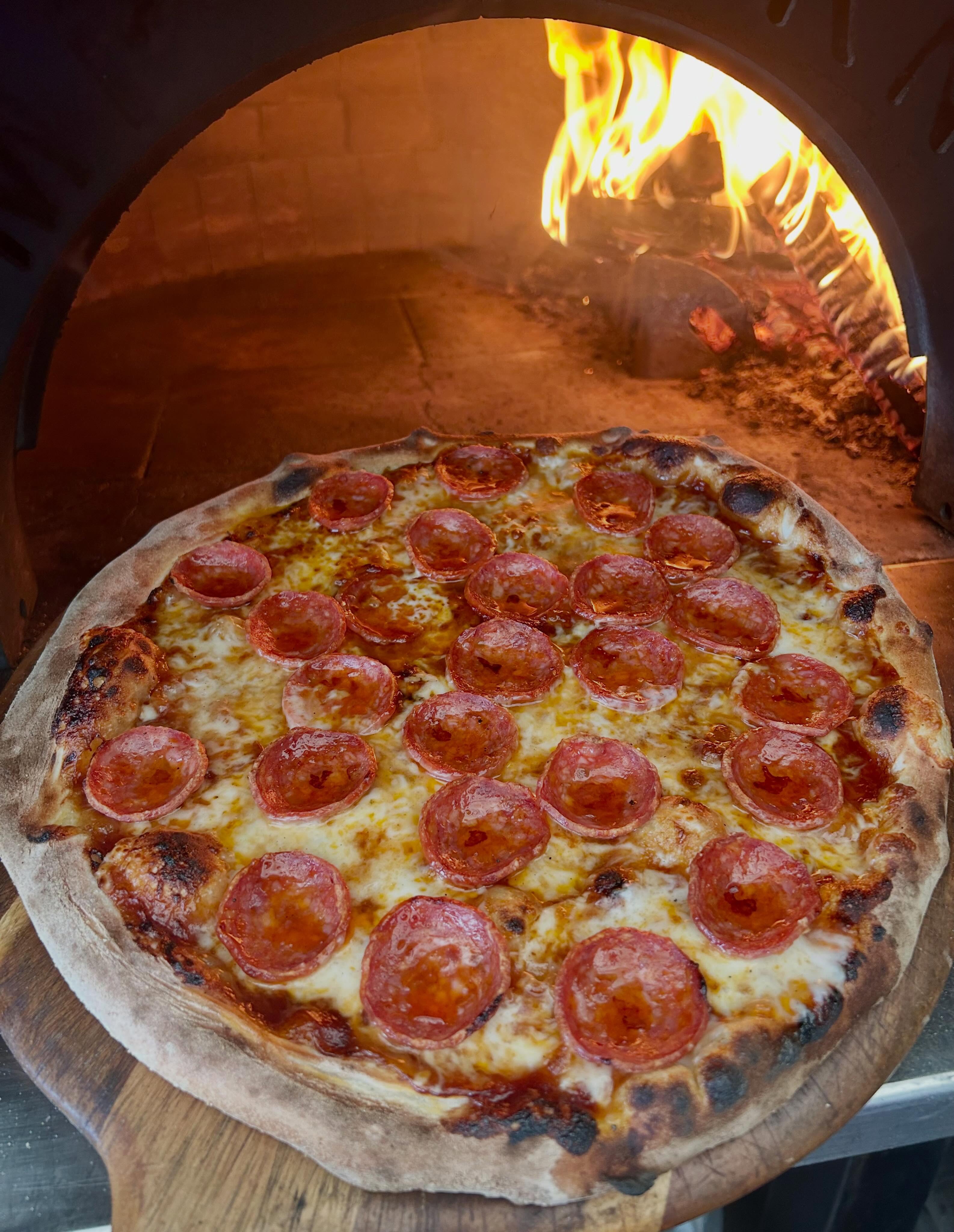 Pepperoni with a bbq base!
Mix it up any way you like 😊.
#bbqsauce #pepperoni #pizza #woodfire